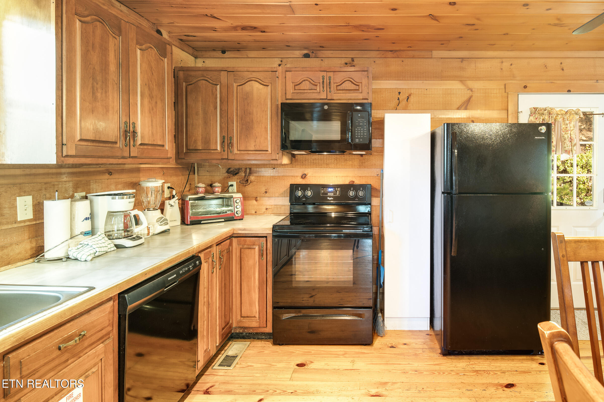 1433 Twin Rock Drive Sevierville TN 37862