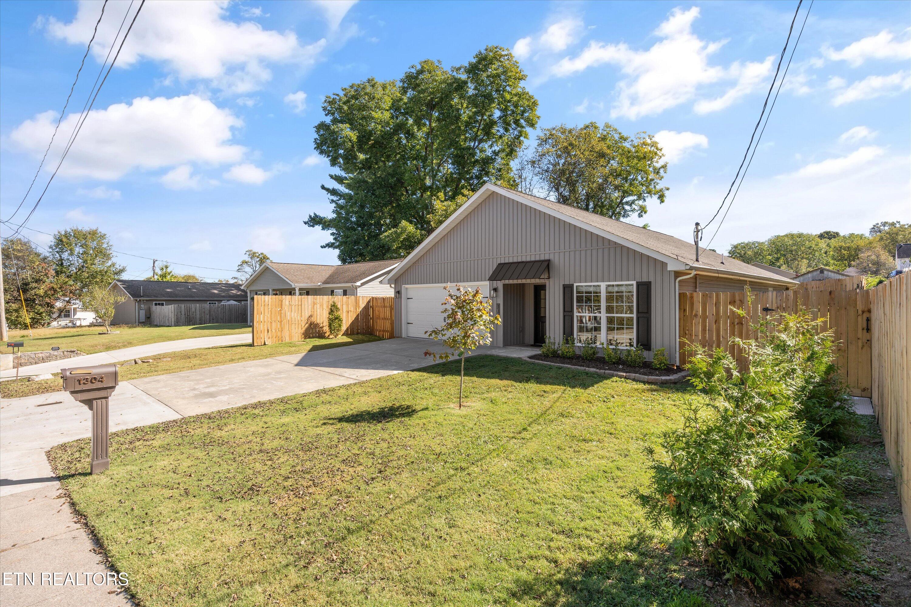 1304 Jefferson Avenue Maryville TN 37804