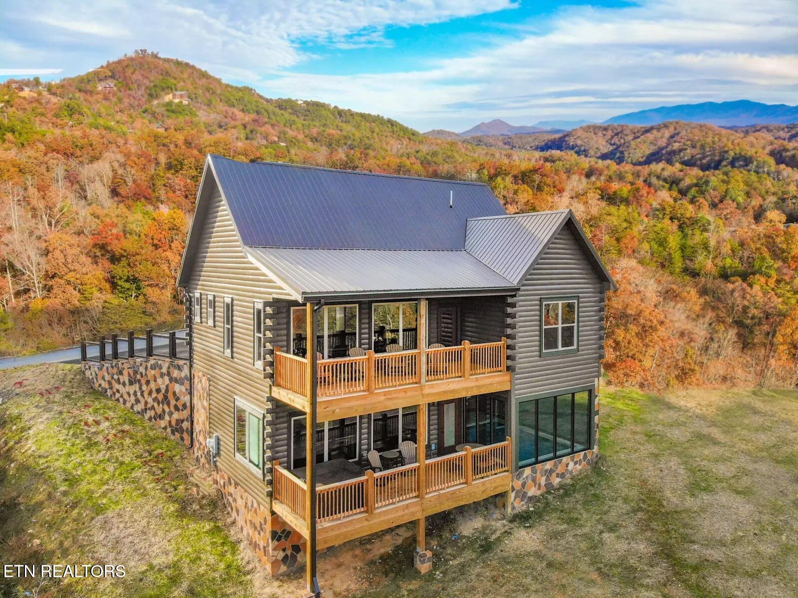 1740 Angela Starr Drive Sevierville TN 37876
