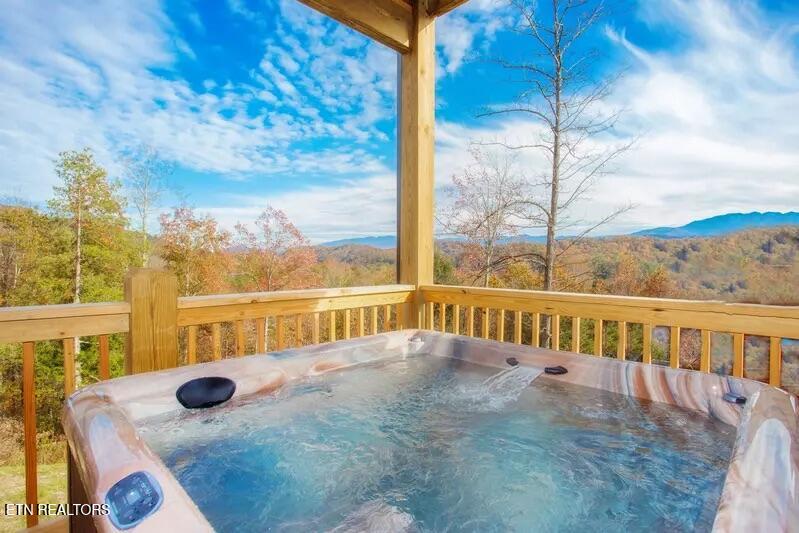 1740 Angela Starr Drive Sevierville TN 37876