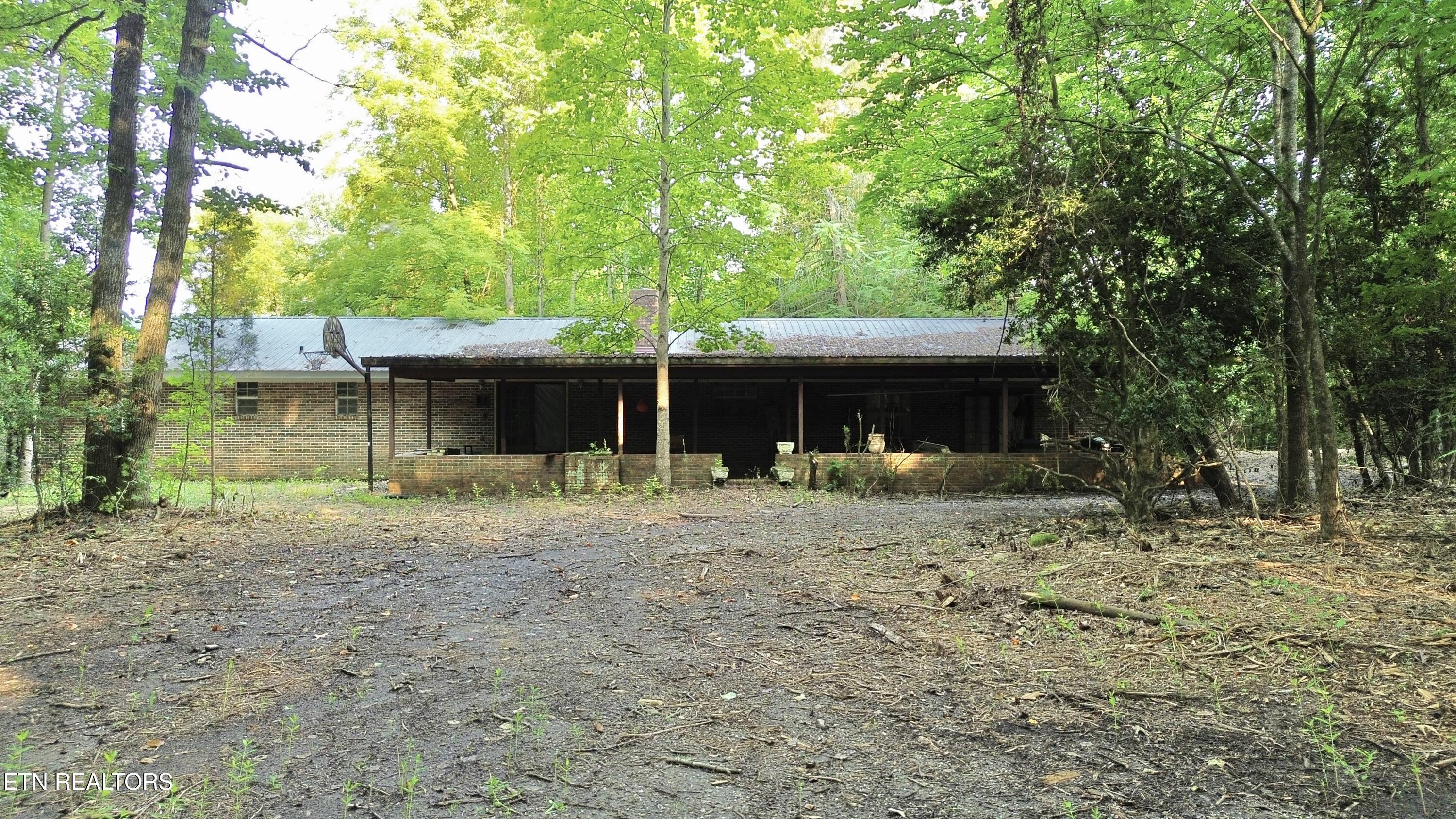 276 Oak Drive Spring City TN 37381