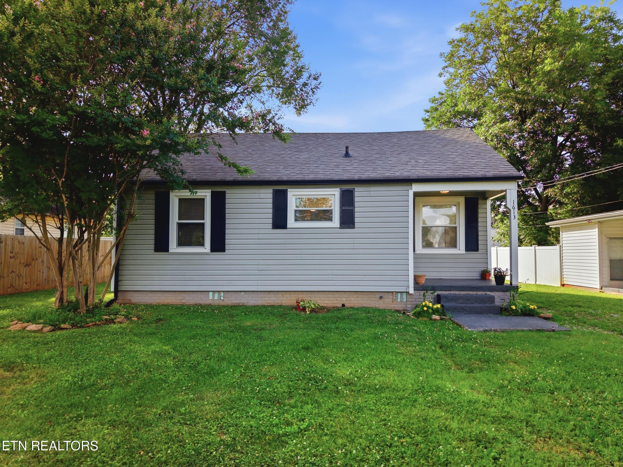 1613 Madison Avenue Maryville TN 37804