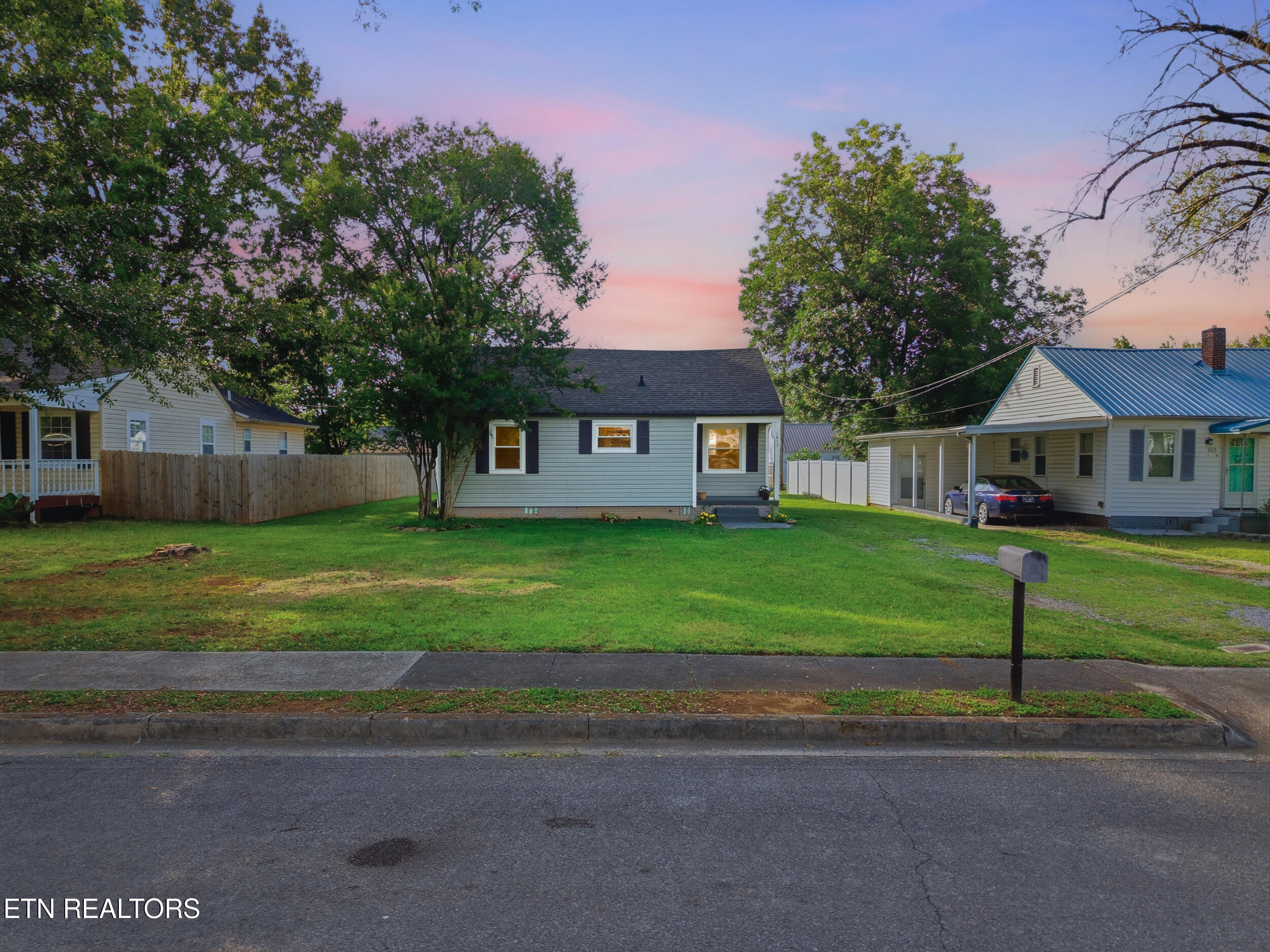 1613 Madison Avenue Maryville TN 37804