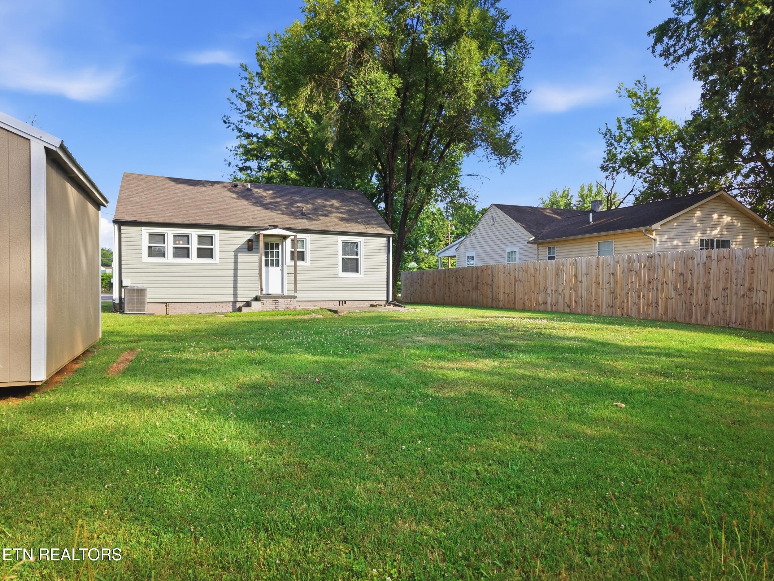 1613 Madison Avenue Maryville TN 37804