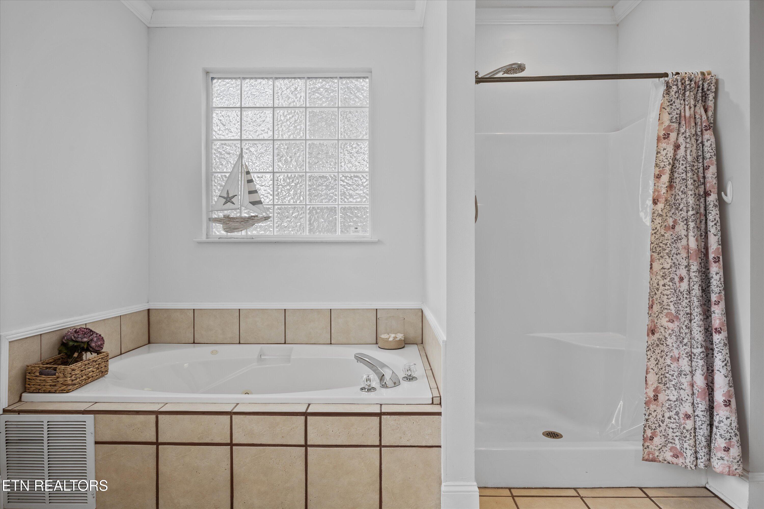 113 Settlers Drive Clinton TN 37716