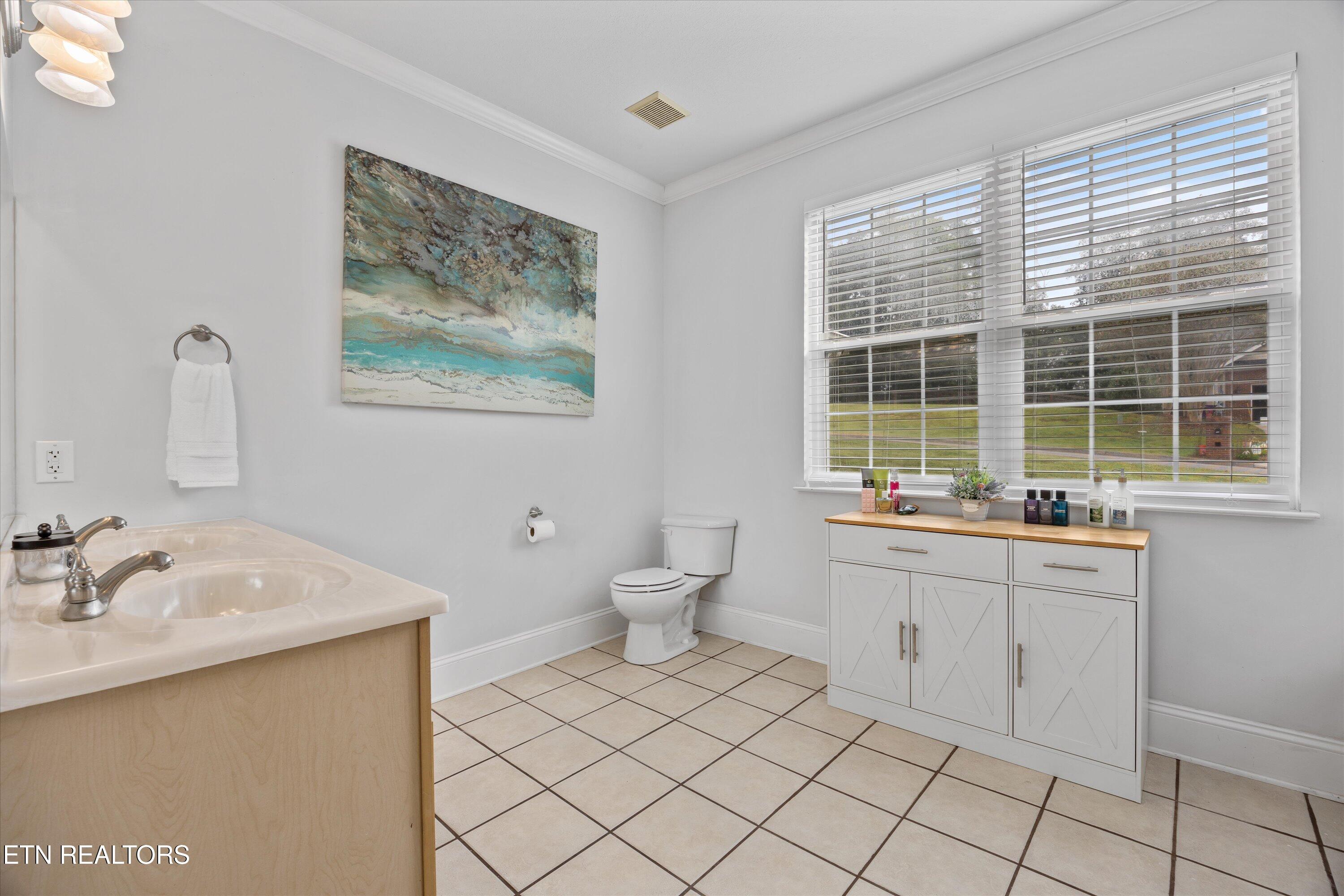 113 Settlers Drive Clinton TN 37716