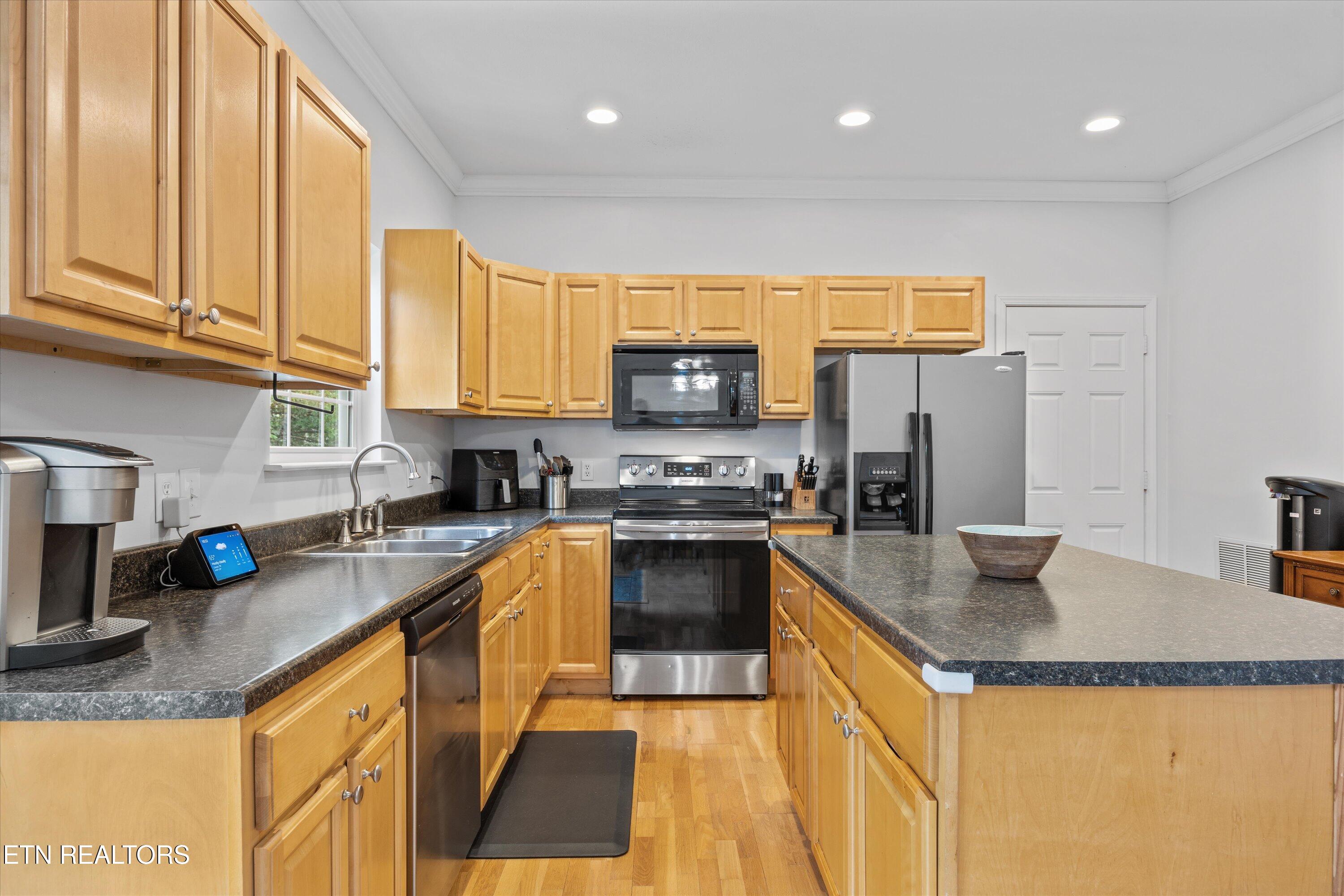 113 Settlers Drive Clinton TN 37716