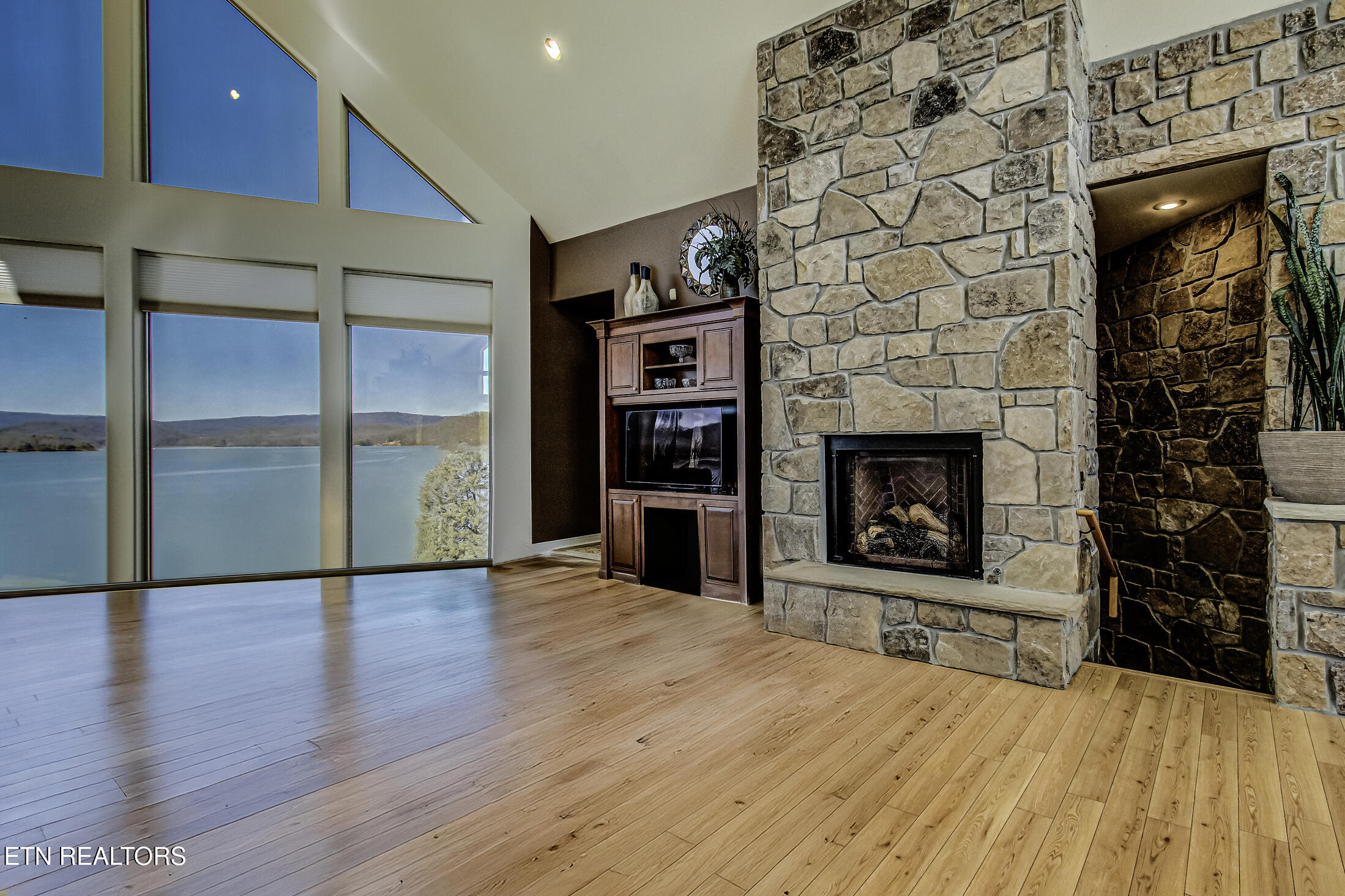 340 W Mountain Drive Rockwood TN 37854