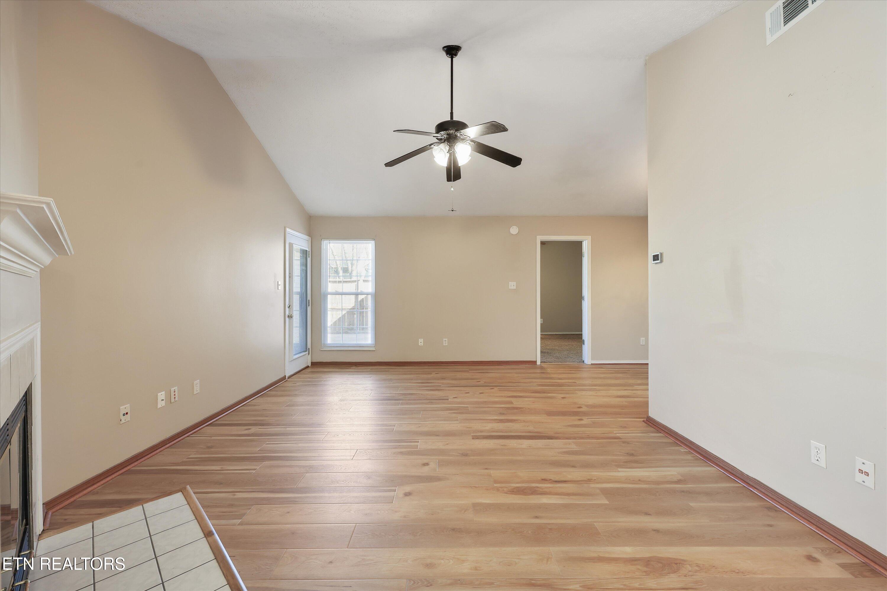 2700 Glacier Way Knoxville TN 37924