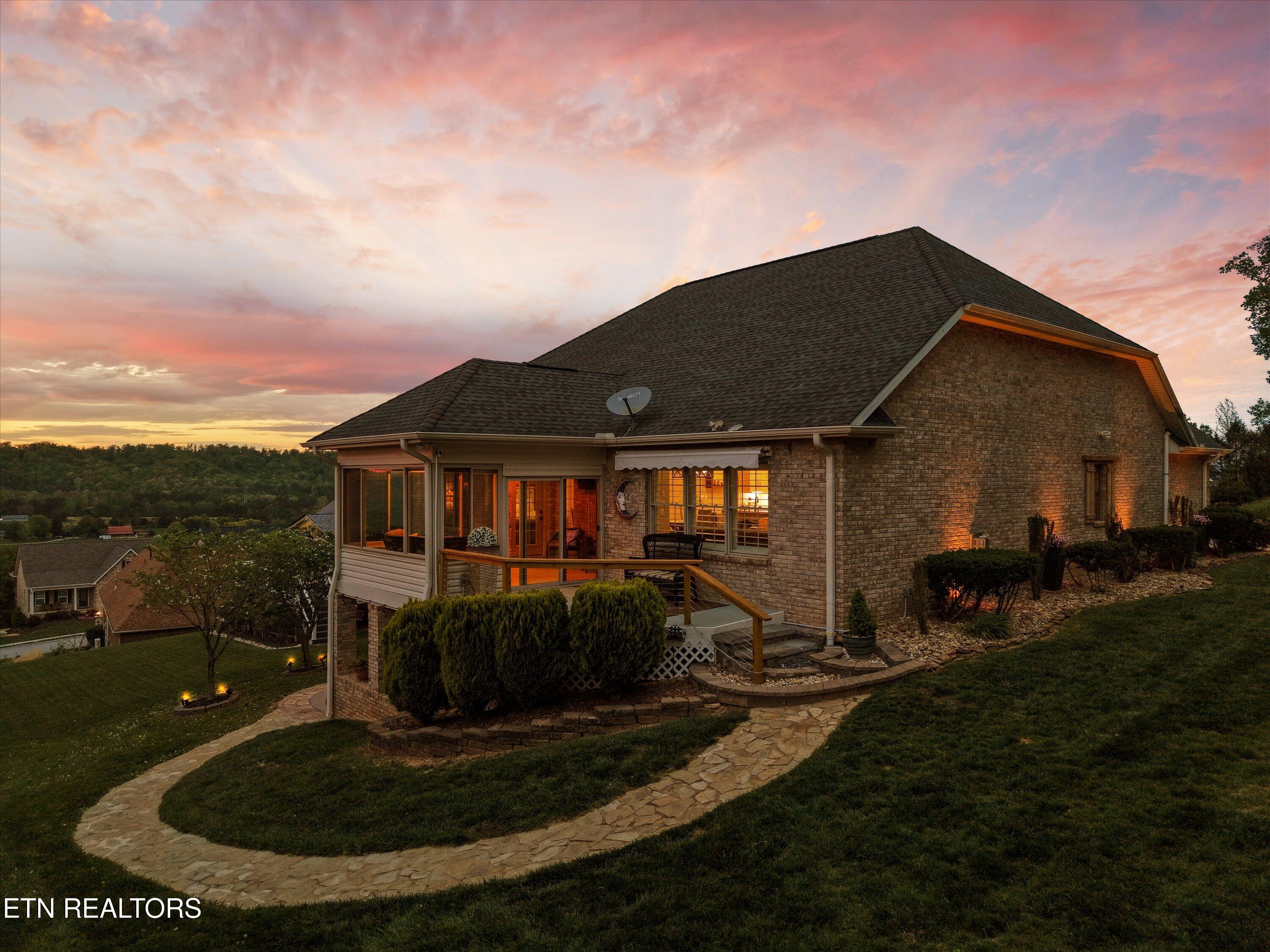 130 Timber Circle Lenoir City TN 37772