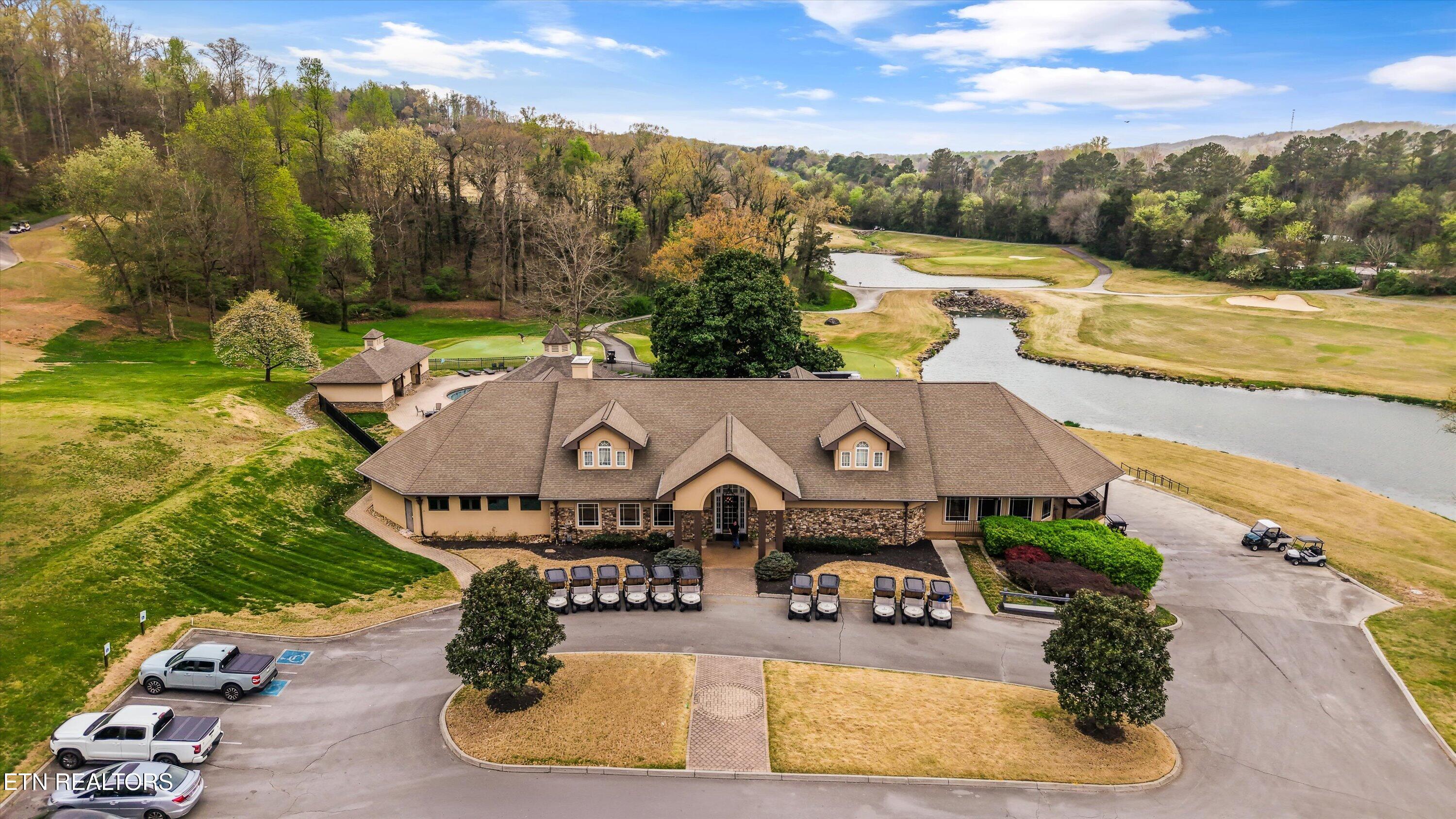 130 Timber Circle Lenoir City TN 37772