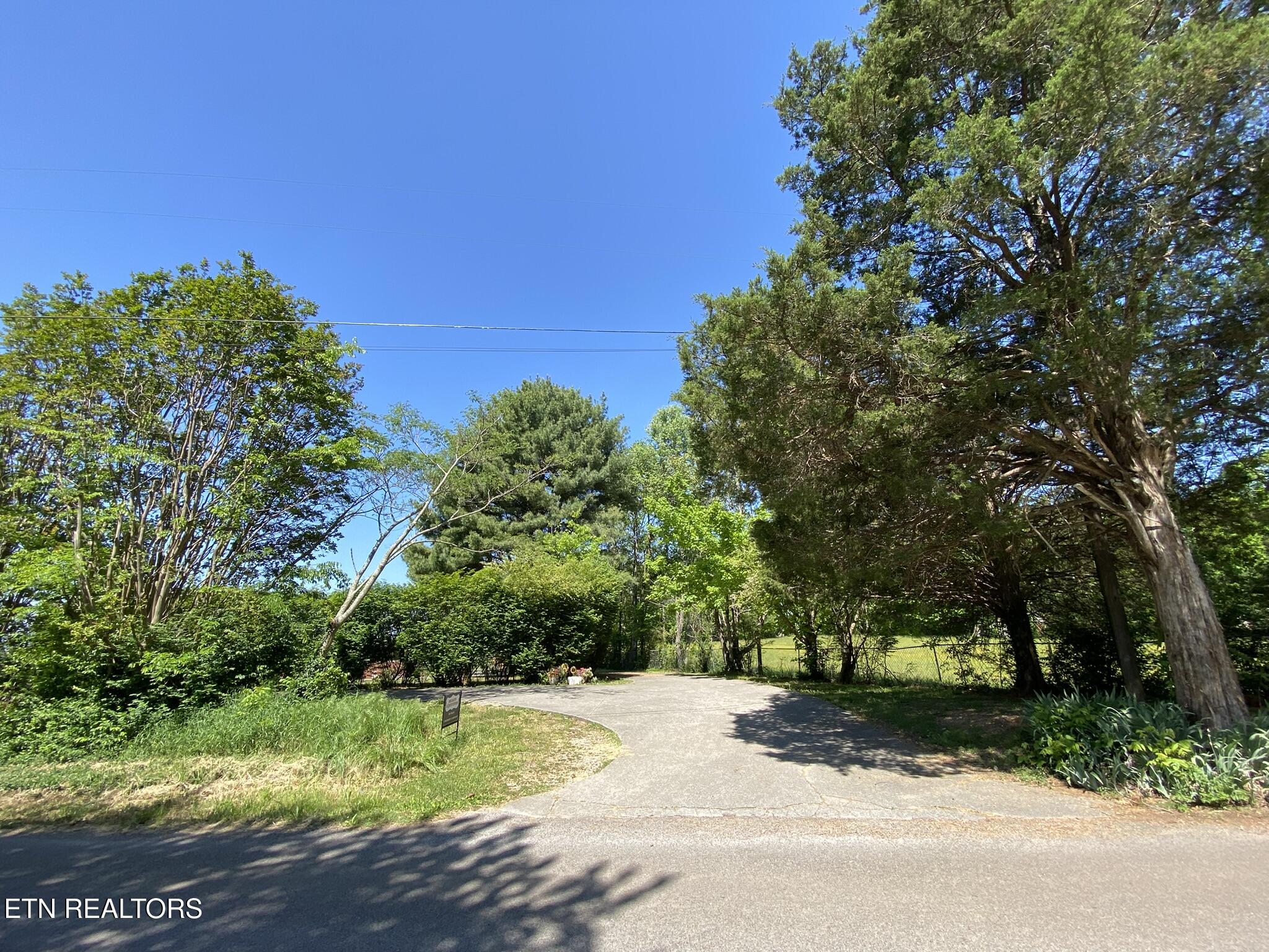 285 County Road 260 Niota TN 37826