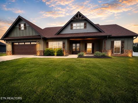 849 Pinebrooke Drive Maryville TN 37801