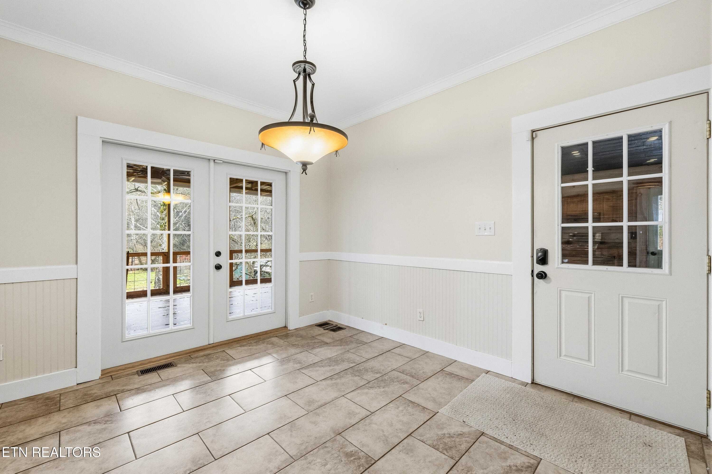 2520 W Beaver Creek Drive Powell TN 37849