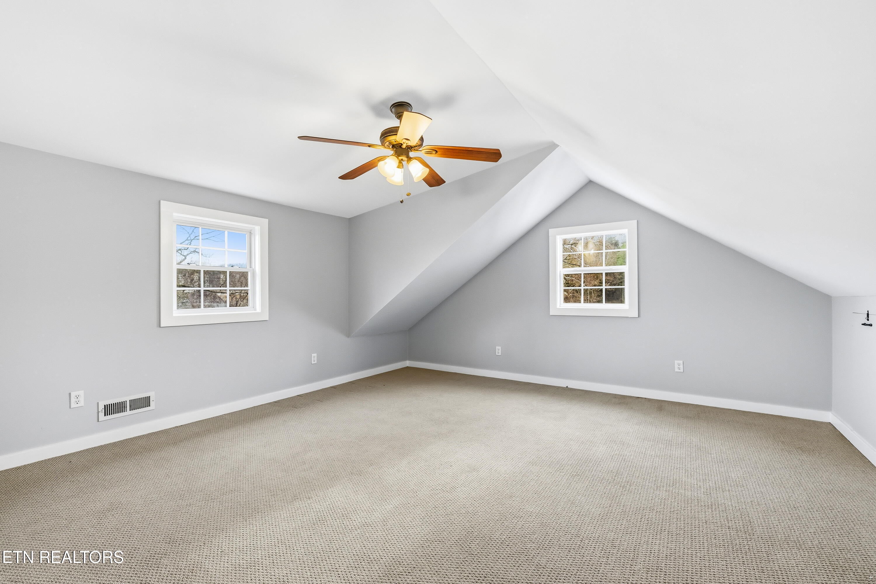 2520 W Beaver Creek Drive Powell TN 37849