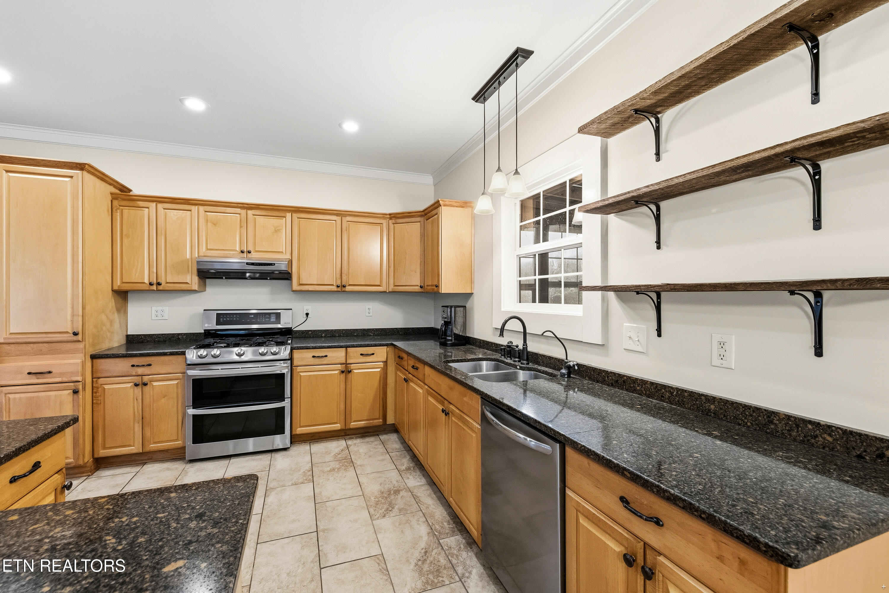 2520 W Beaver Creek Drive Powell TN 37849