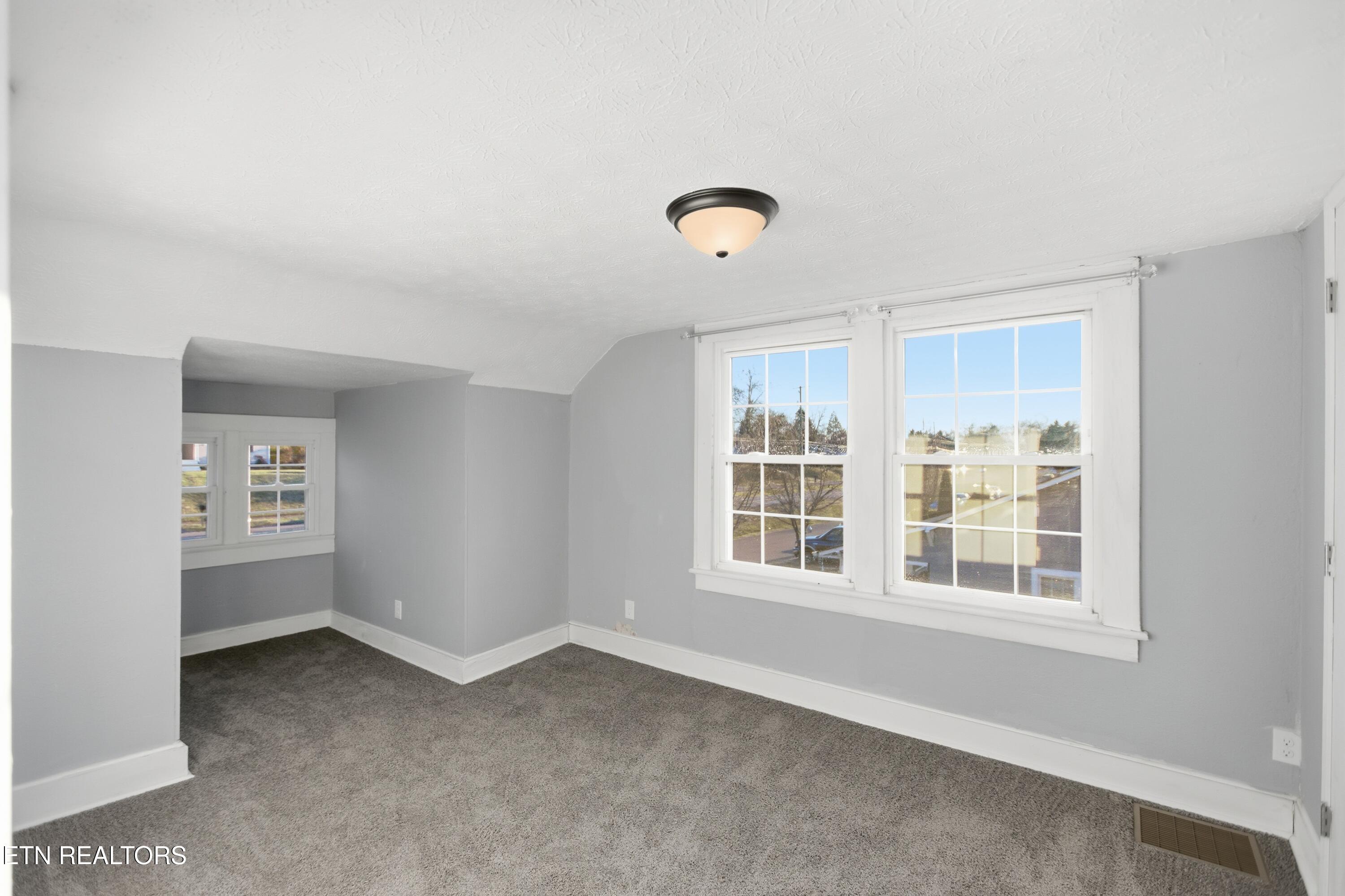 4143 Walker Boulevard Knoxville TN 37917