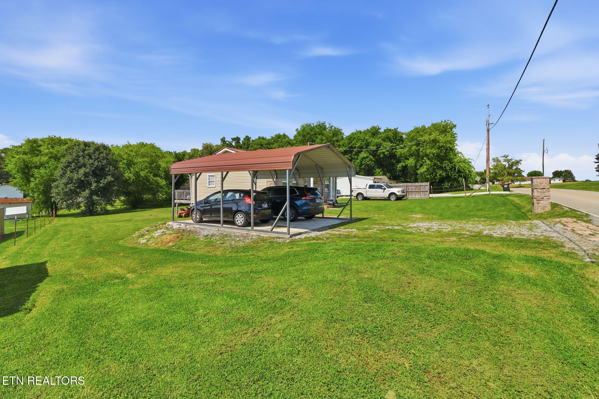 293 E Watkins Road Loudon TN 37774
