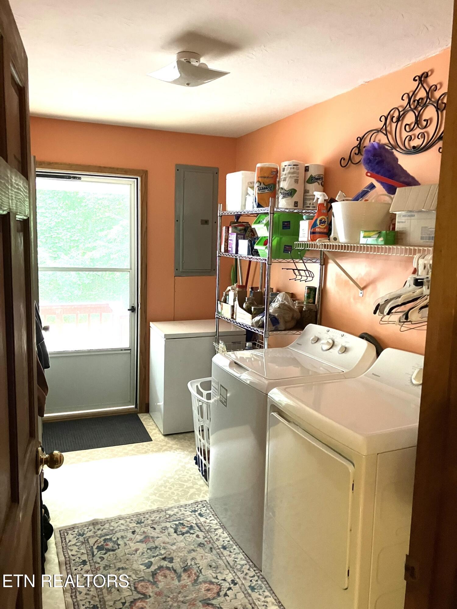 2712 Tinchtown Road Jamestown TN 38556