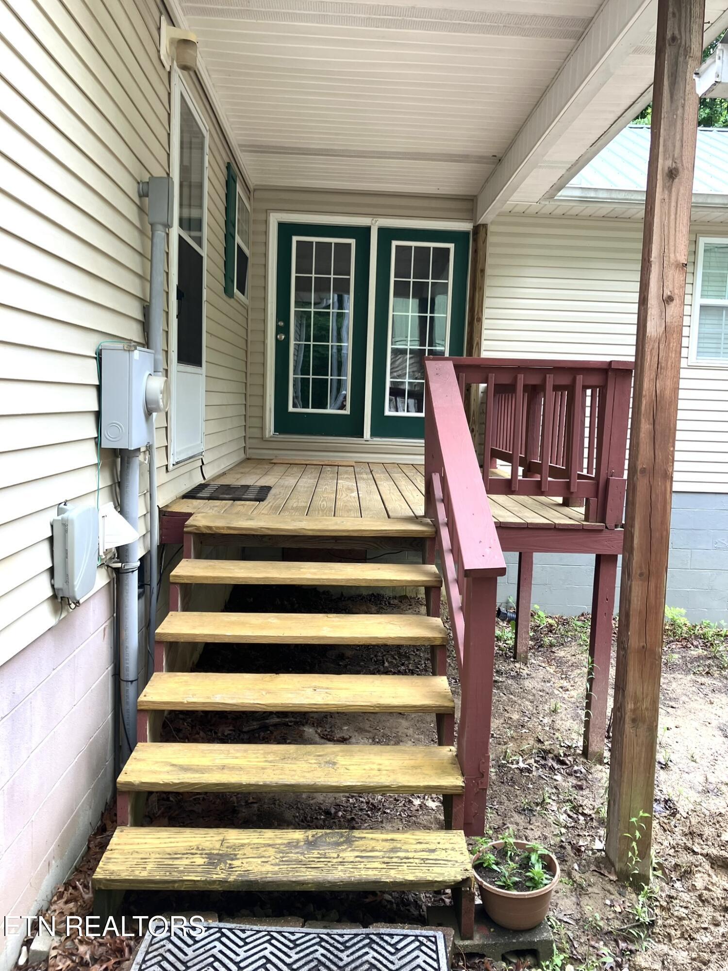 2712 Tinchtown Road Jamestown TN 38556