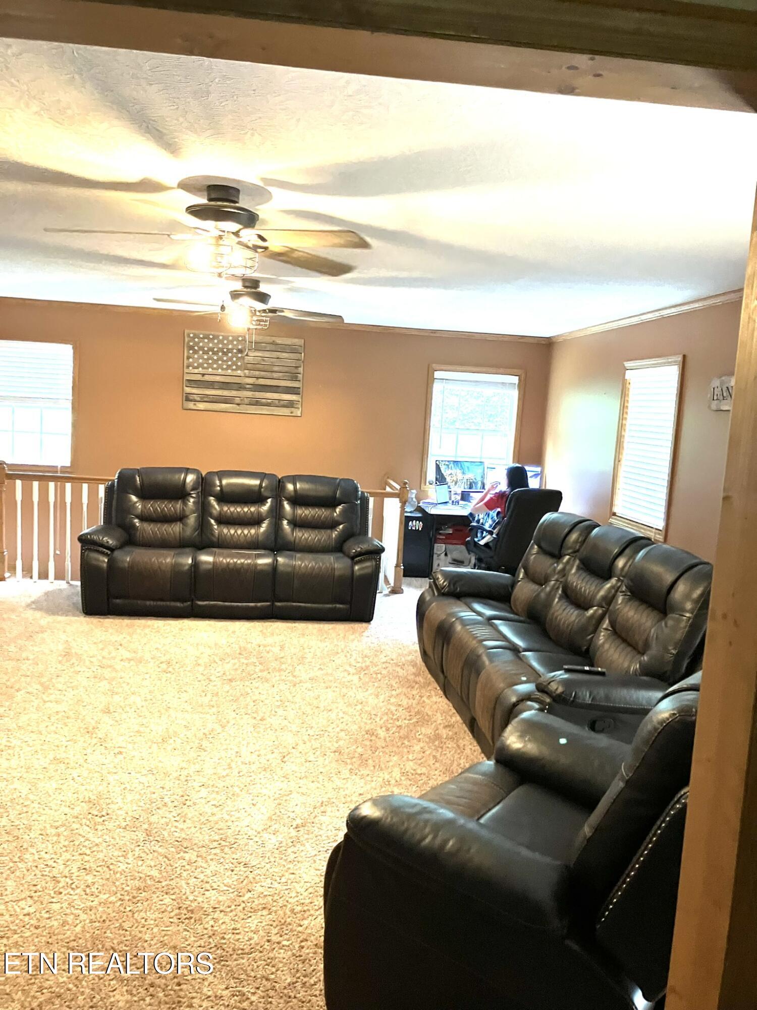 2712 Tinchtown Road Jamestown TN 38556