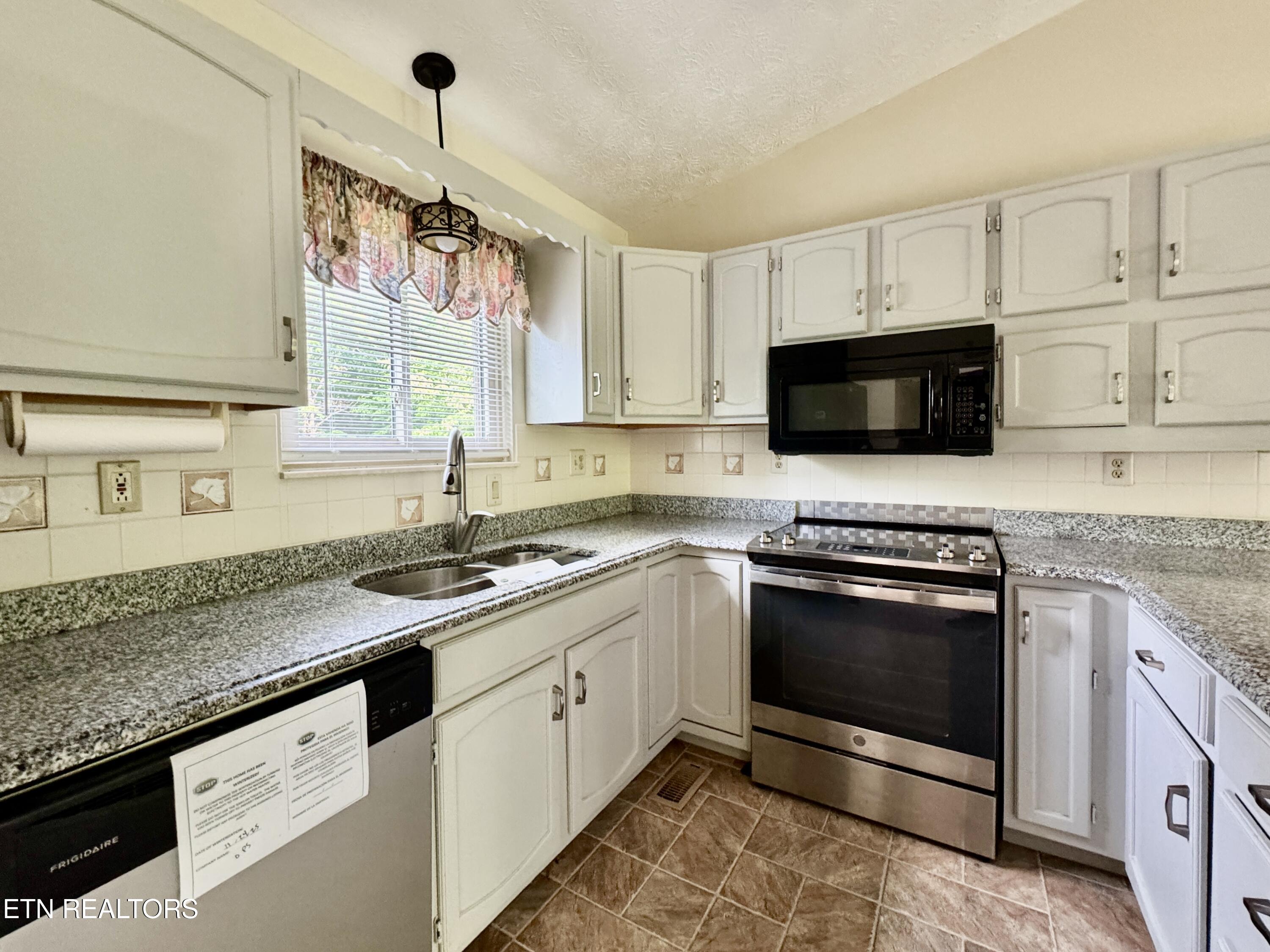 529 Peanut Road Parrottsville TN 37843