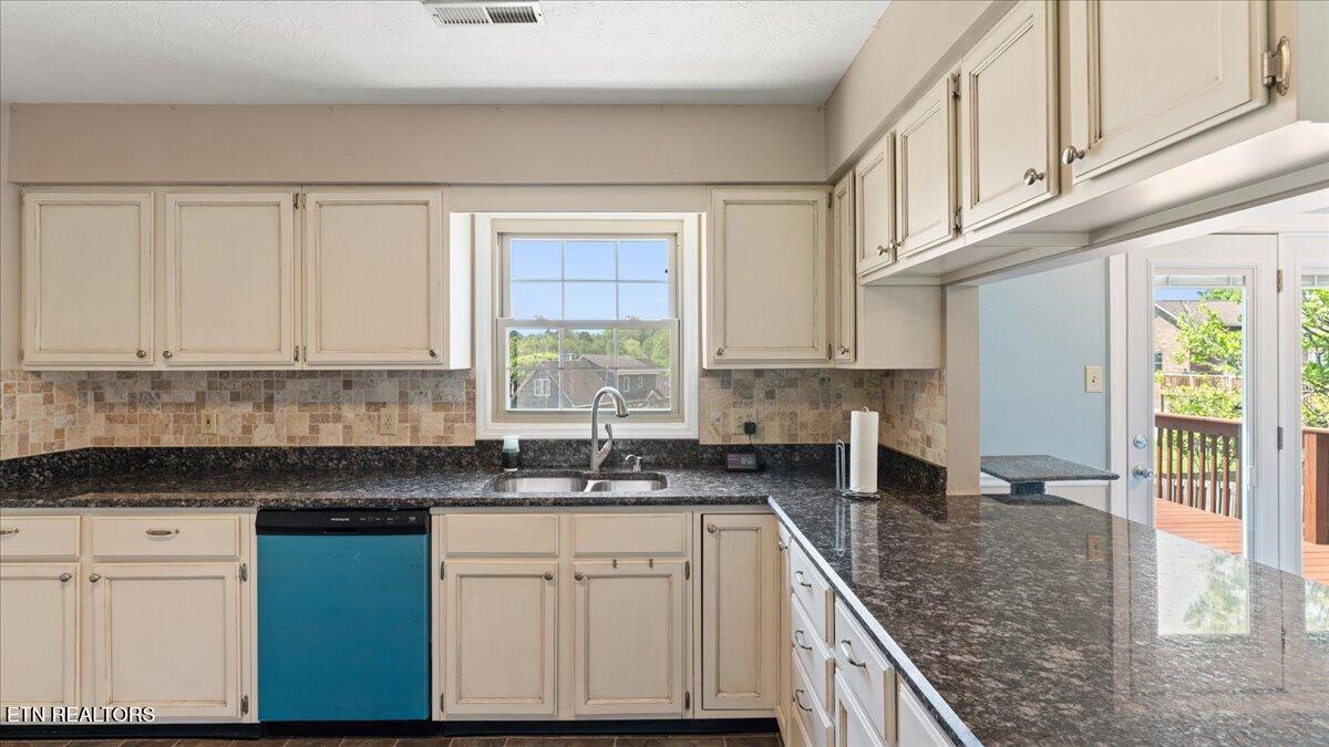 8028 Landon Park Way Powell TN 37849