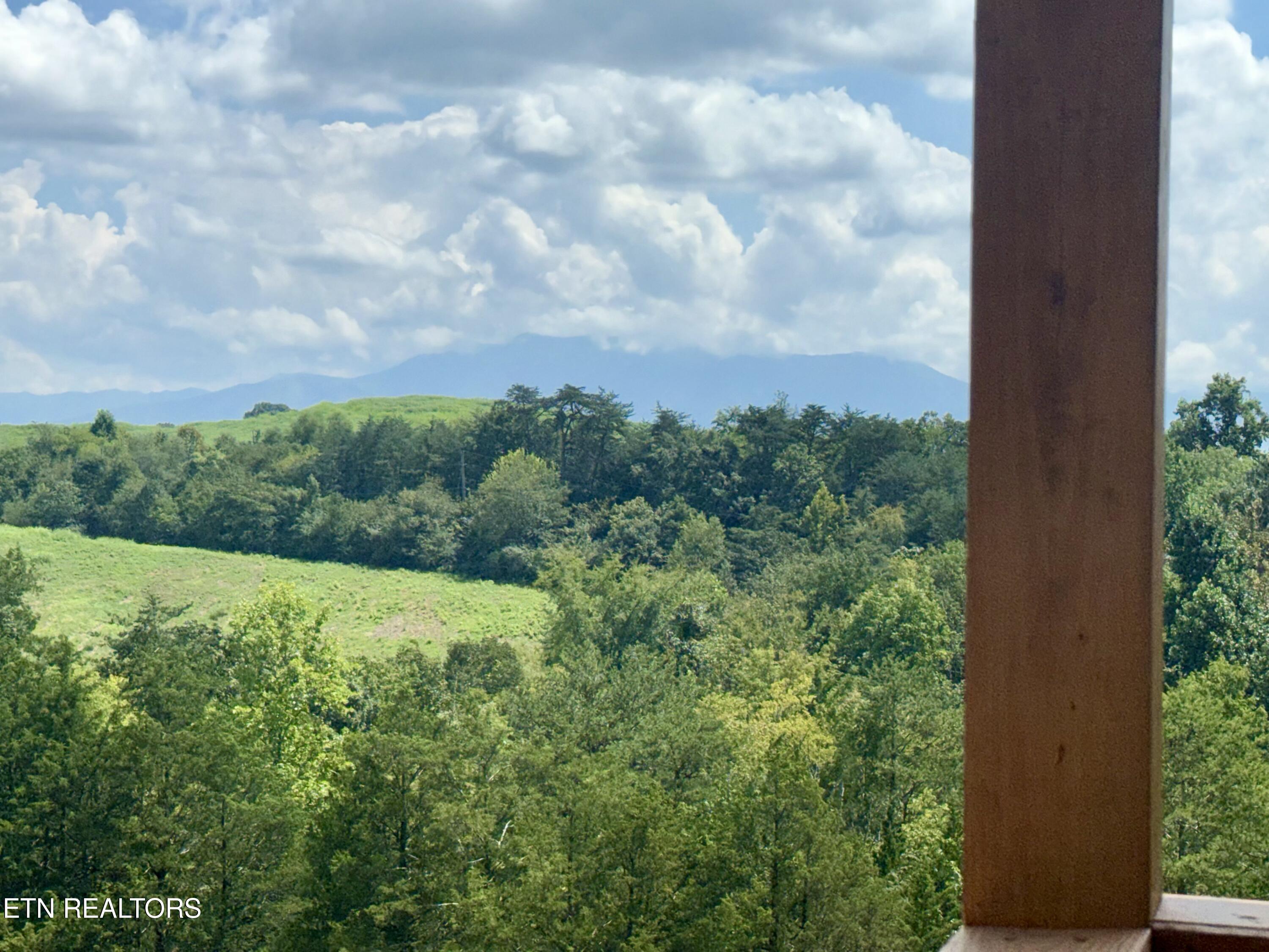 1587 Rainbow Ridge Way Sevierville TN 37862