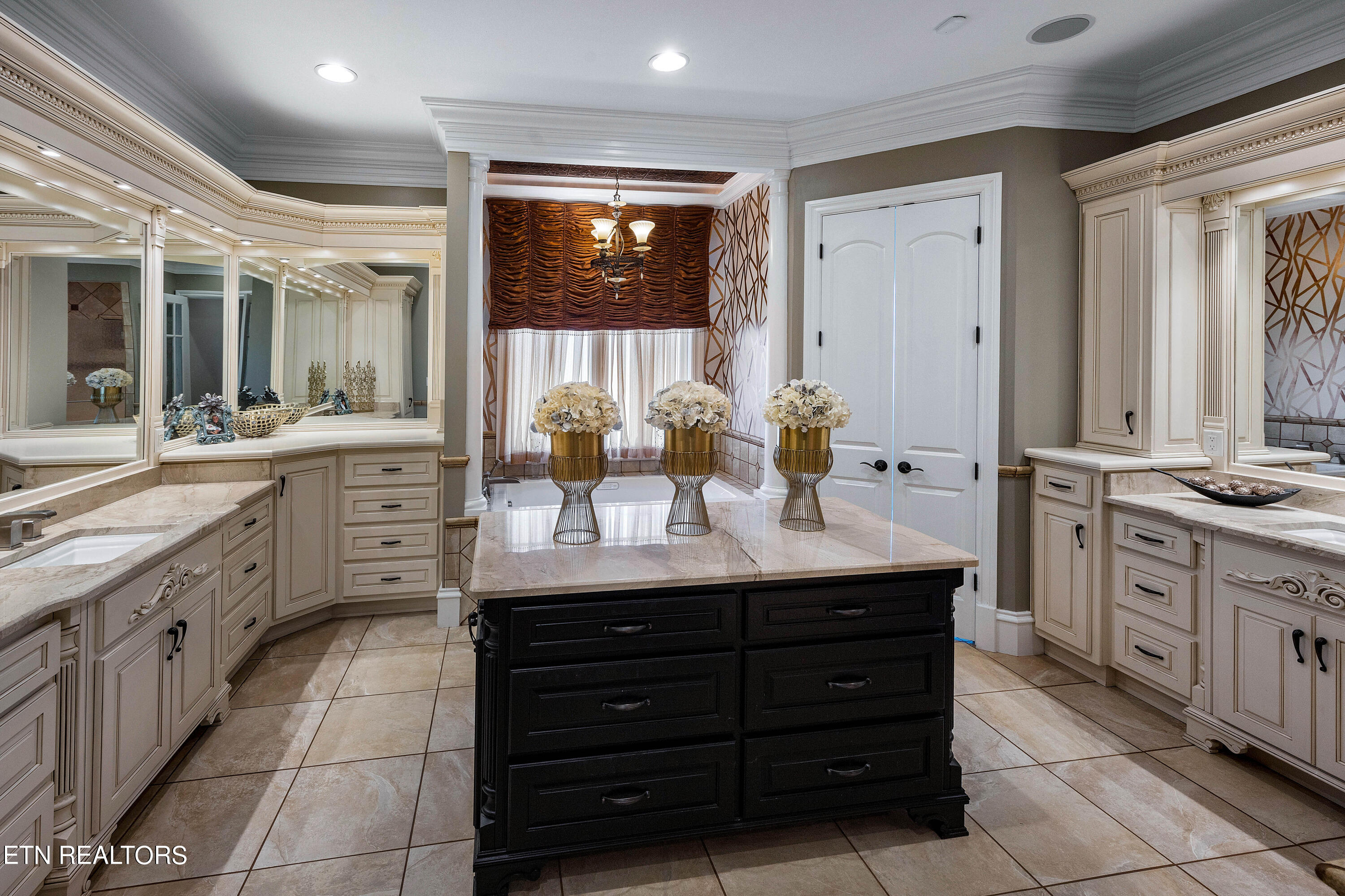 1919 Legend View Court Sevierville TN 37862