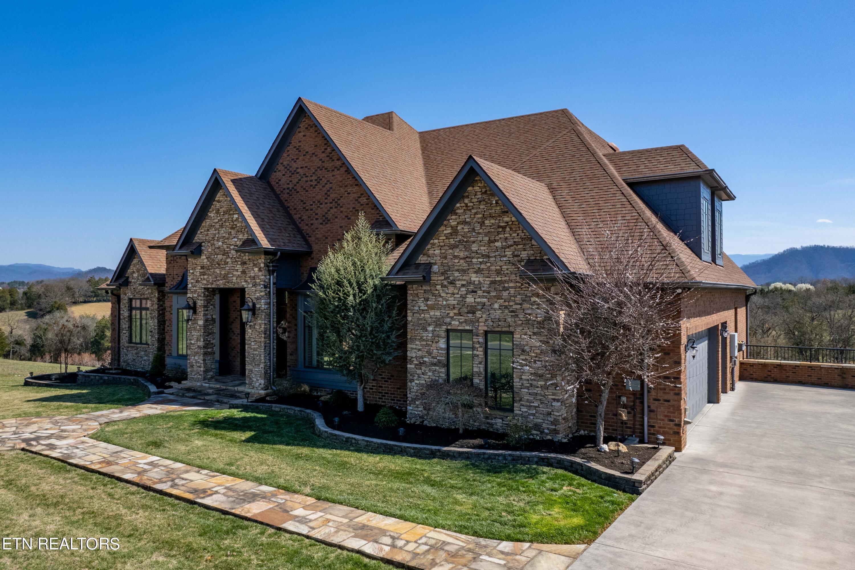 1919 Legend View Court Sevierville TN 37862