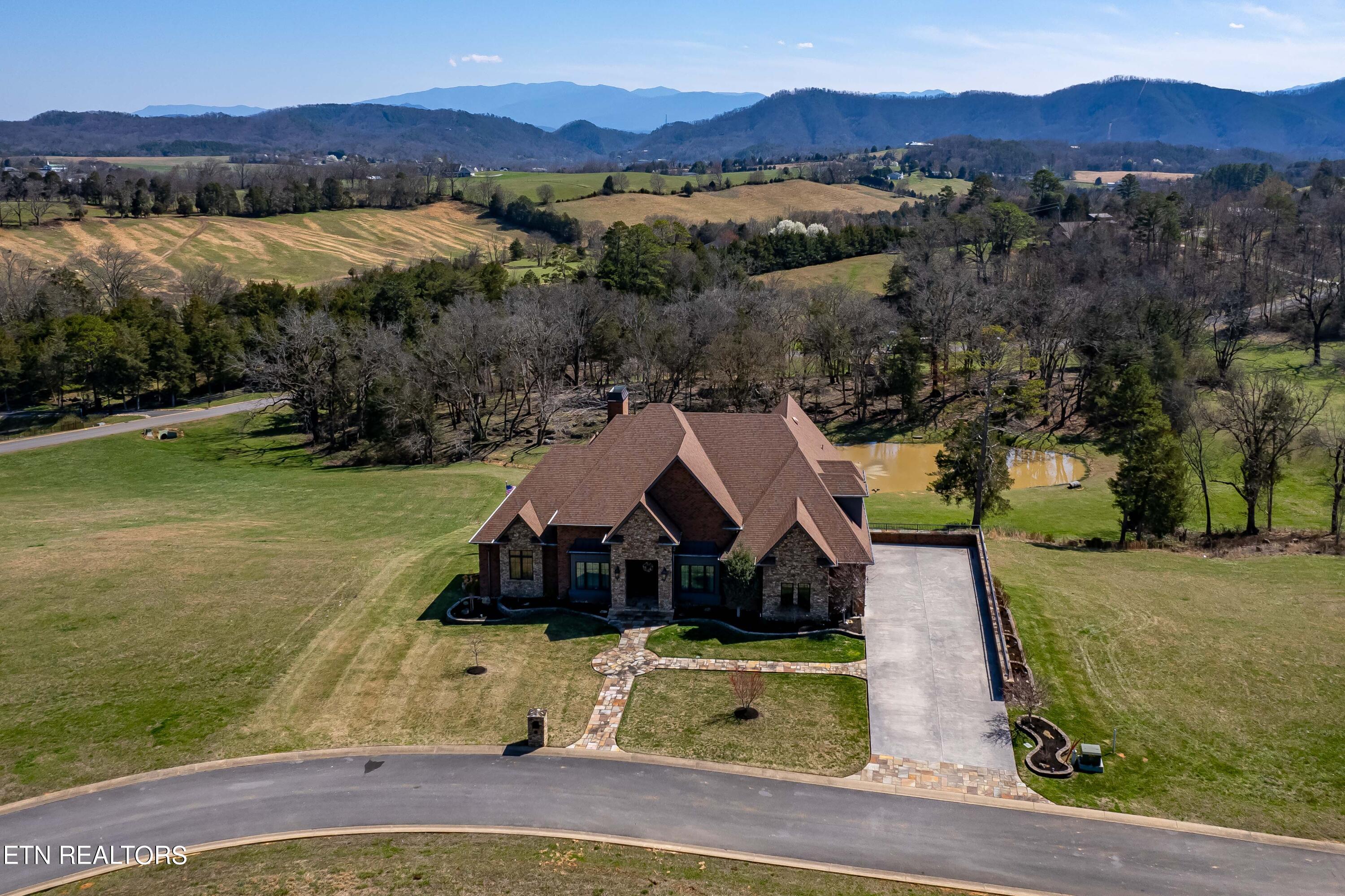 1919 Legend View Court Sevierville TN 37862