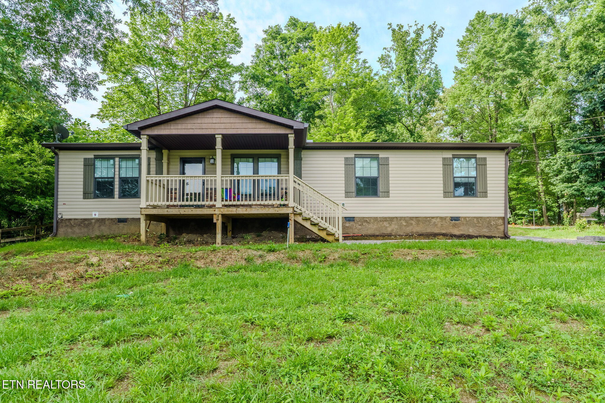 938 Mountain View Street Pigeon Forge TN 37863