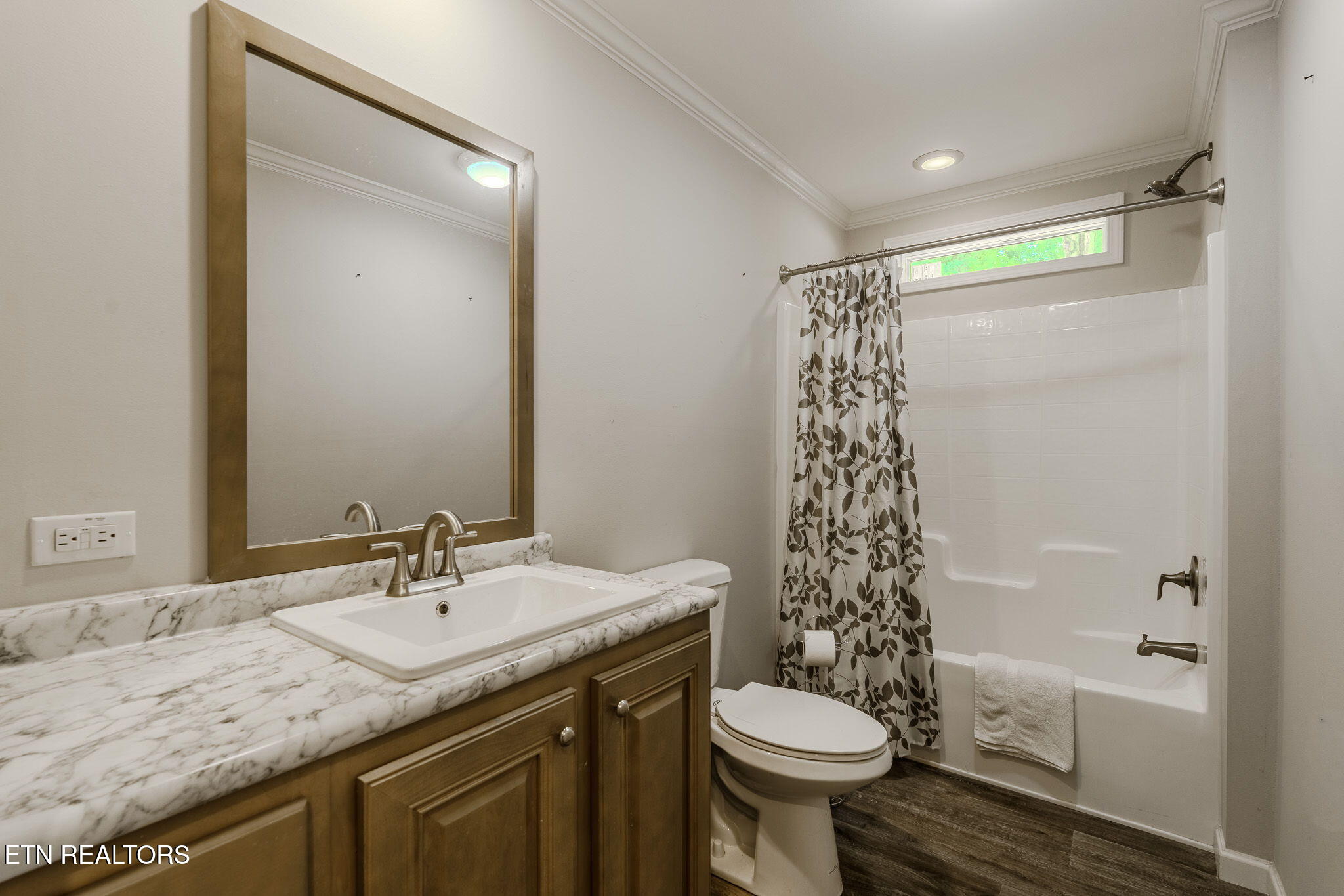 938 Mountain View Street Pigeon Forge TN 37863
