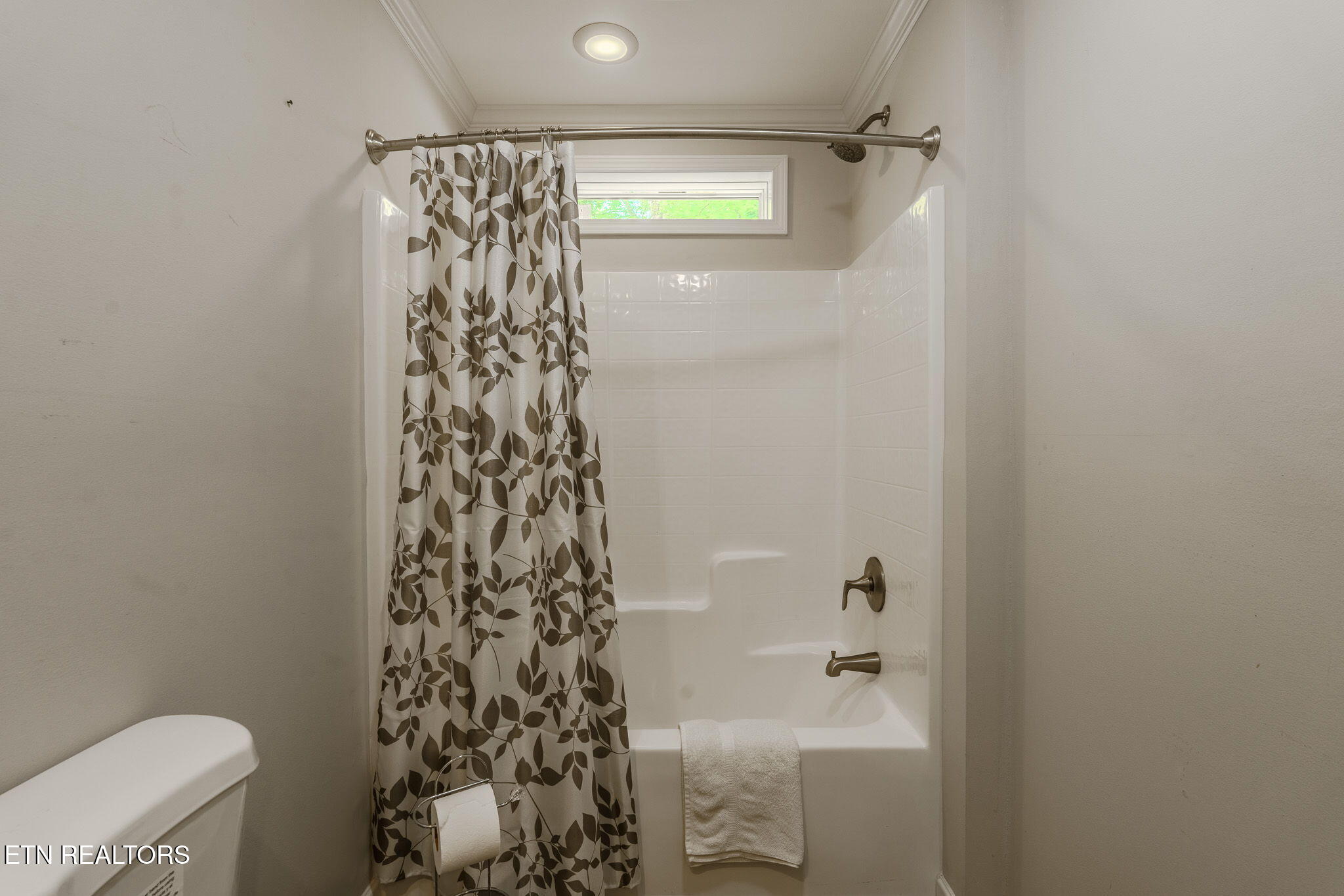 938 Mountain View Street Pigeon Forge TN 37863