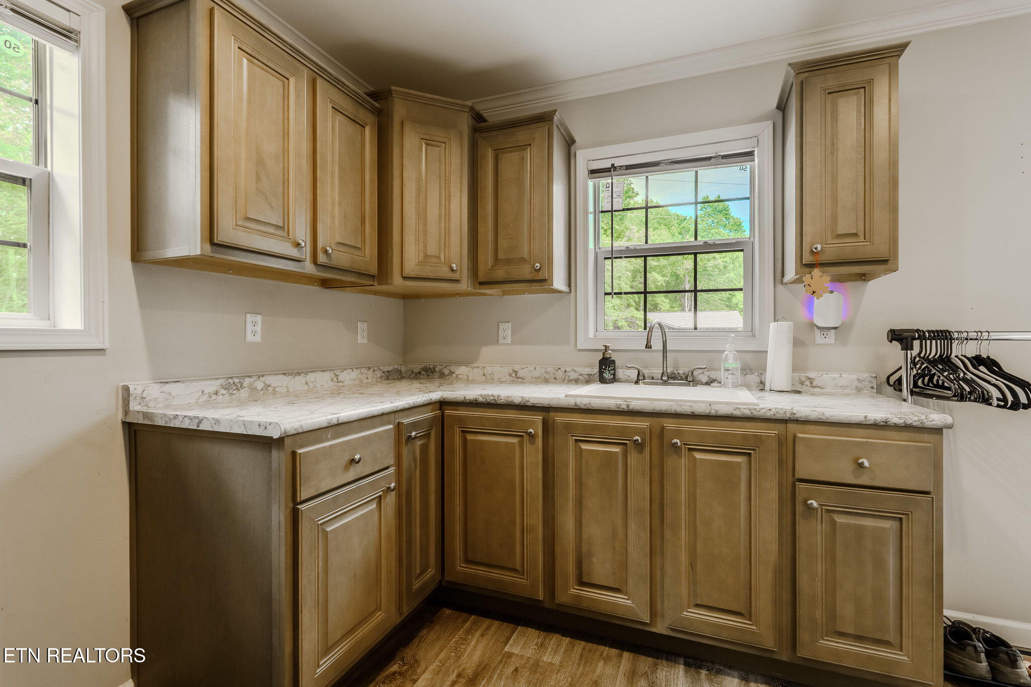 938 Mountain View Street Pigeon Forge TN 37863
