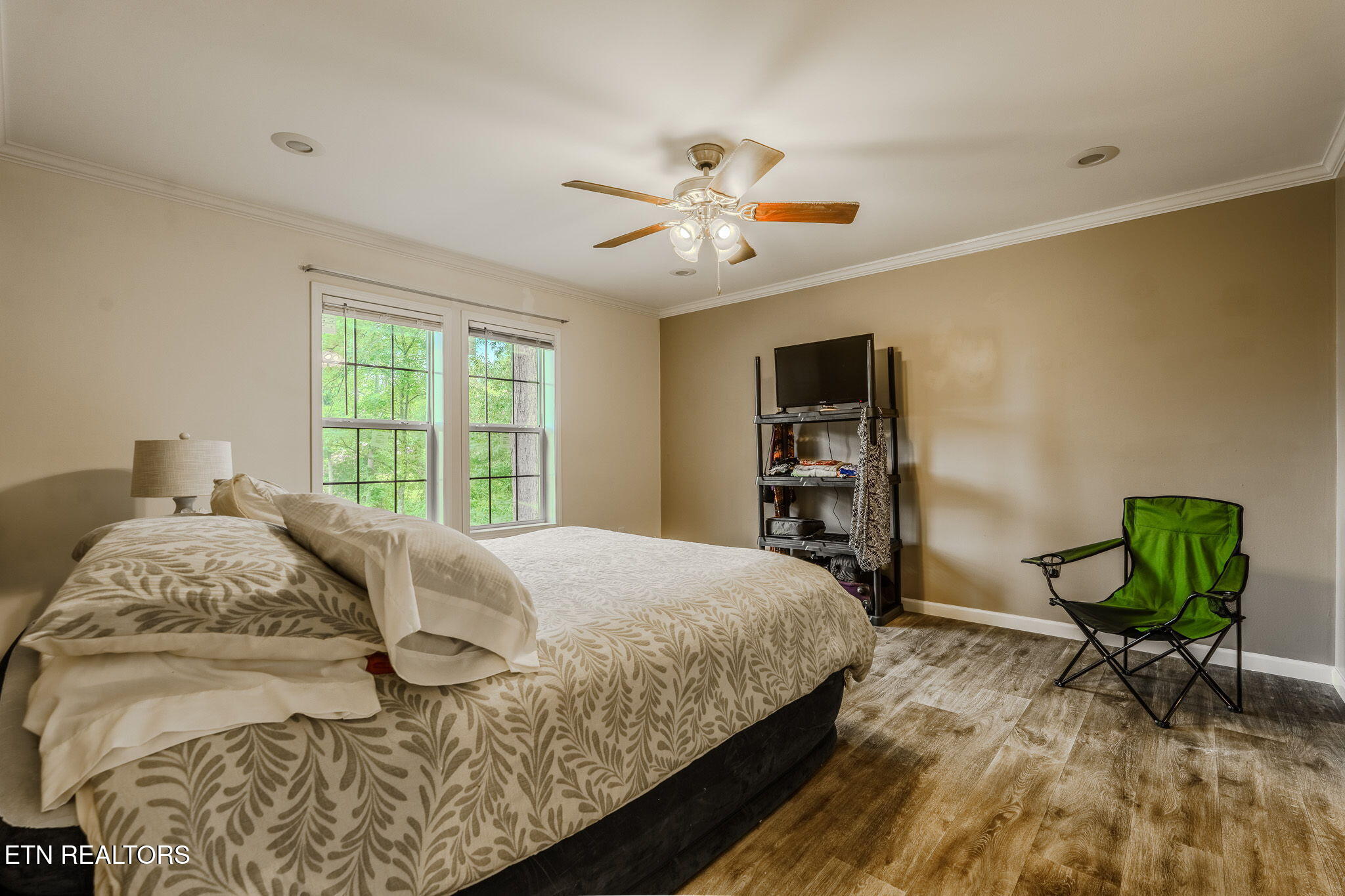 938 Mountain View Street Pigeon Forge TN 37863