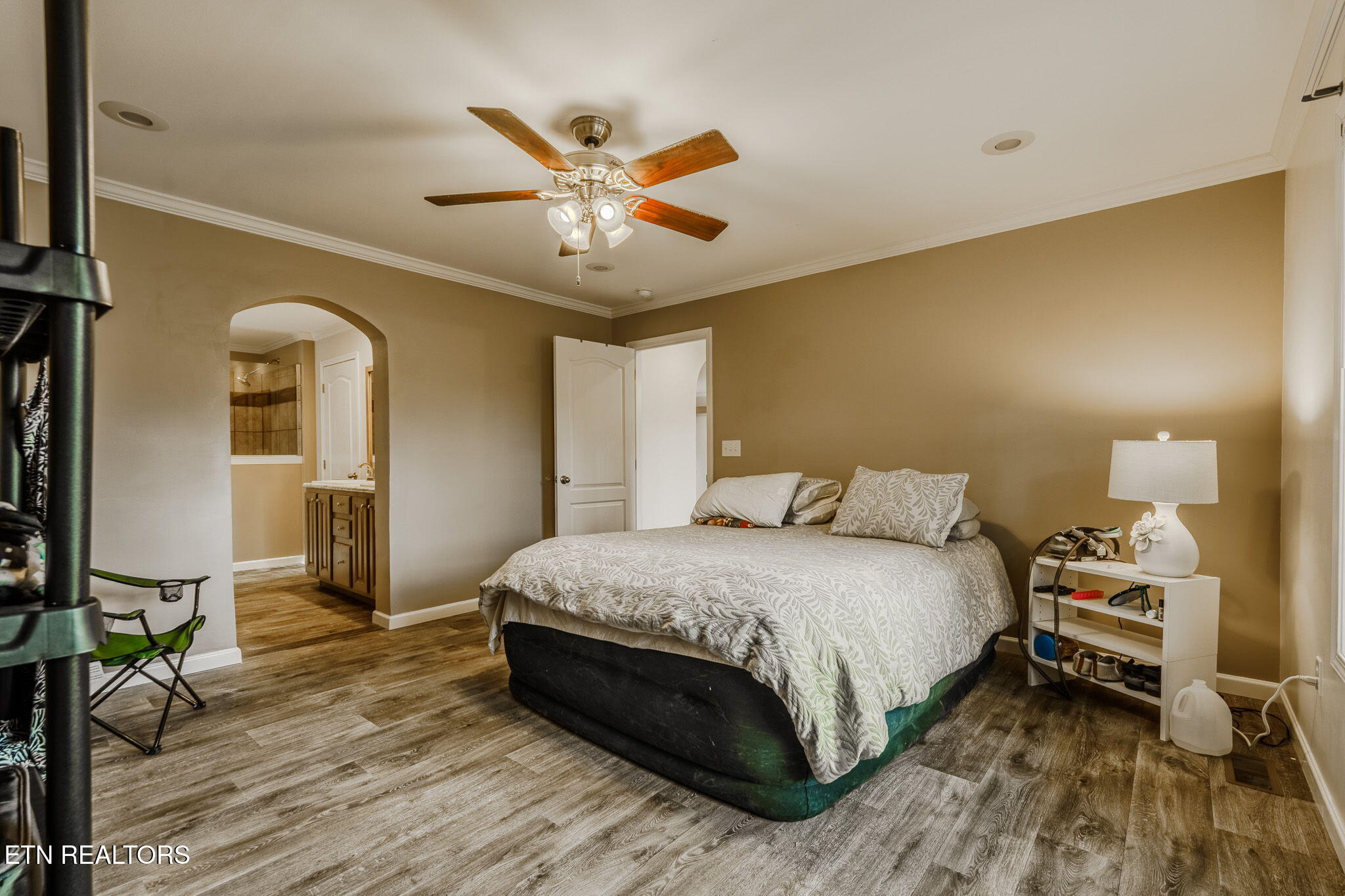 938 Mountain View Street Pigeon Forge TN 37863
