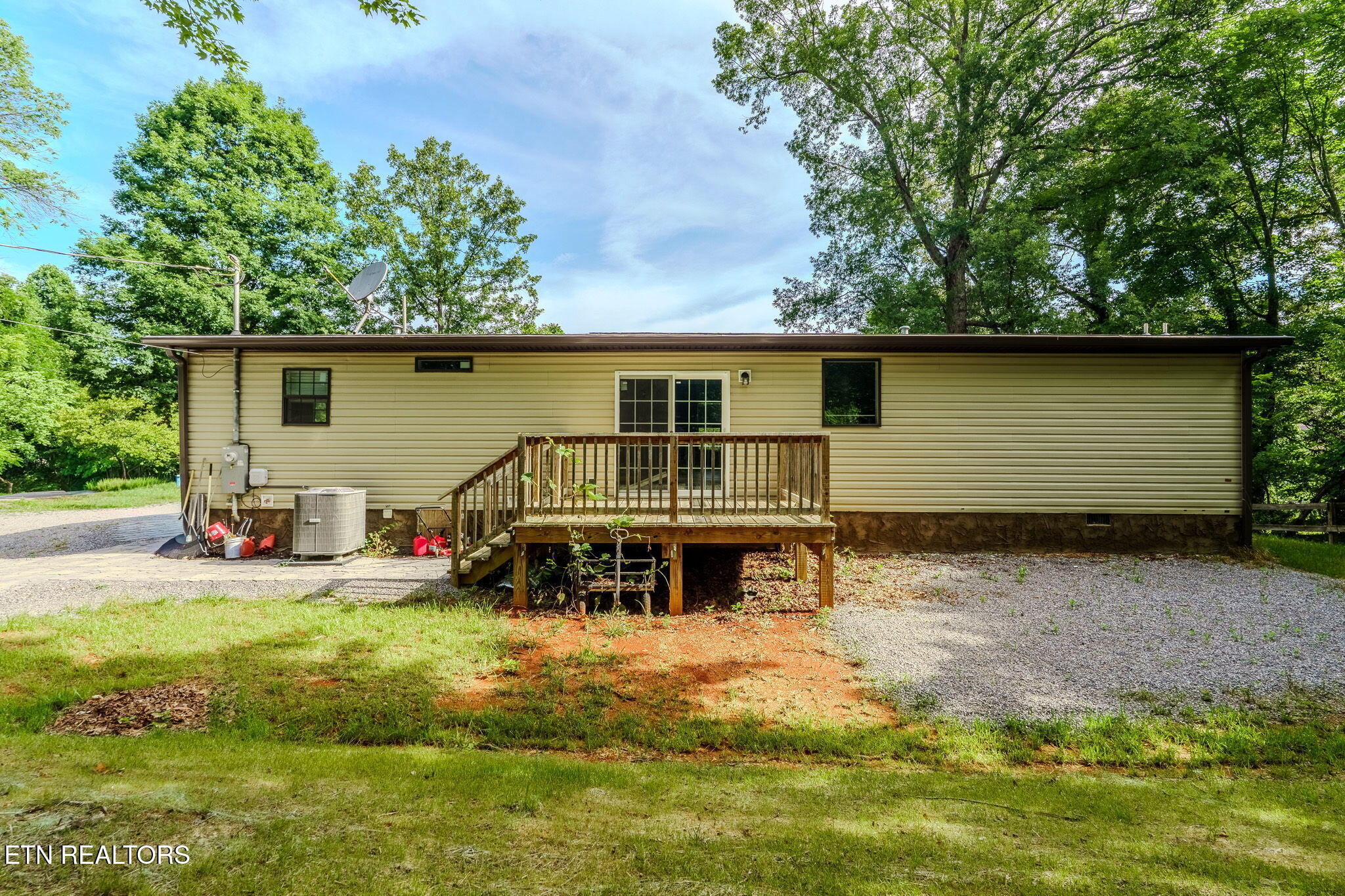 938 Mountain View Street Pigeon Forge TN 37863
