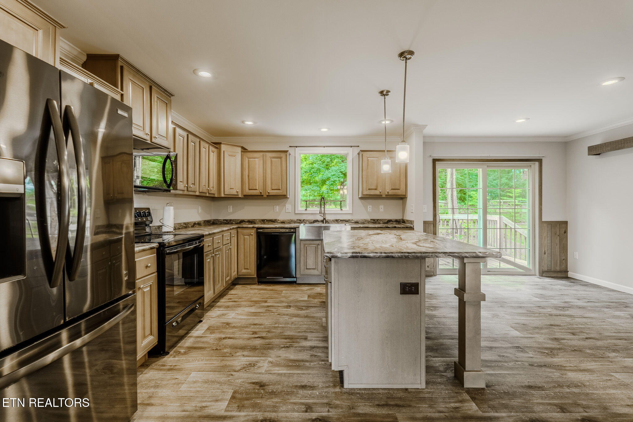 938 Mountain View Street Pigeon Forge TN 37863