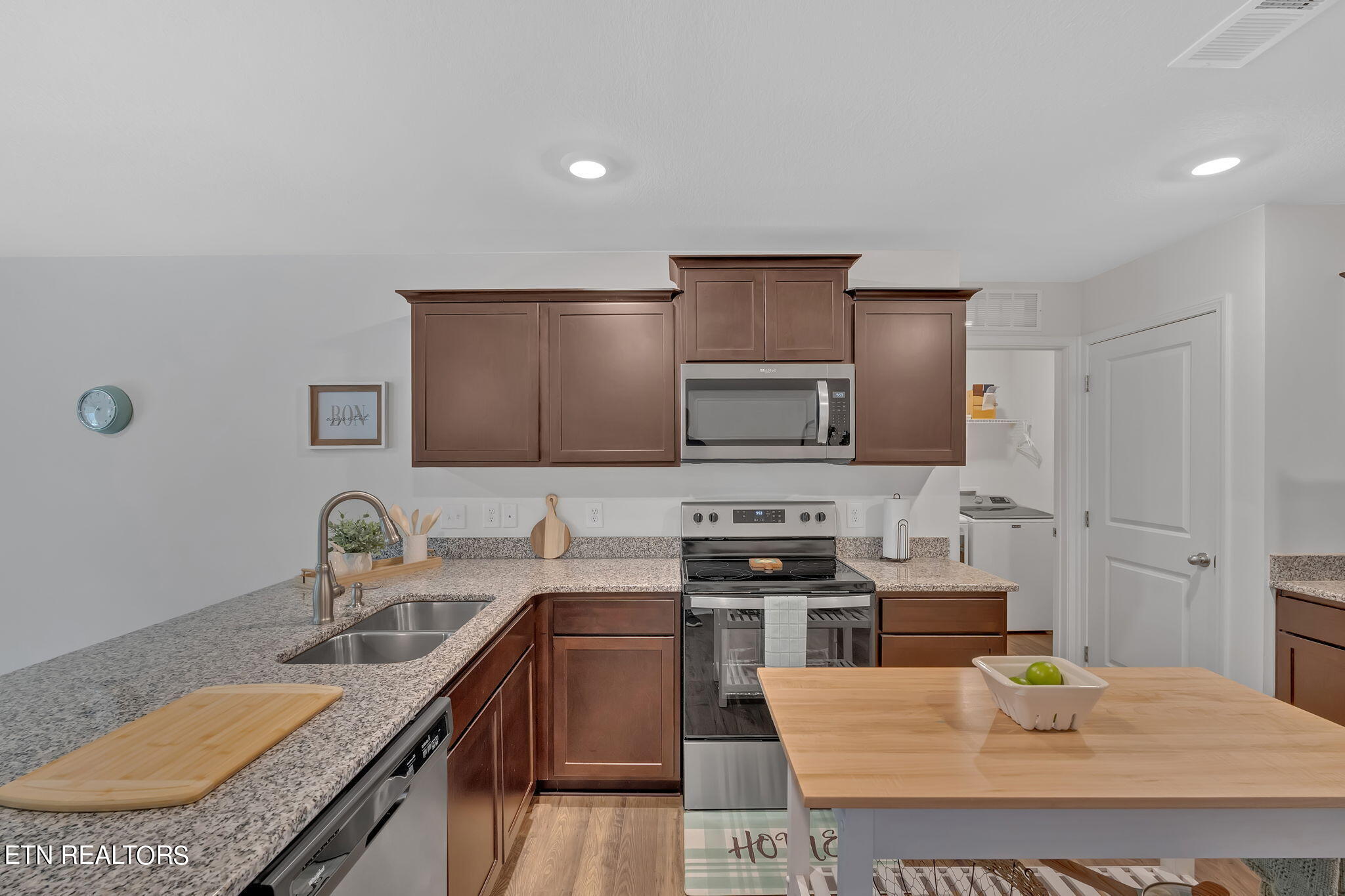 152 Jesse Baker Lane Jefferson City TN 37760