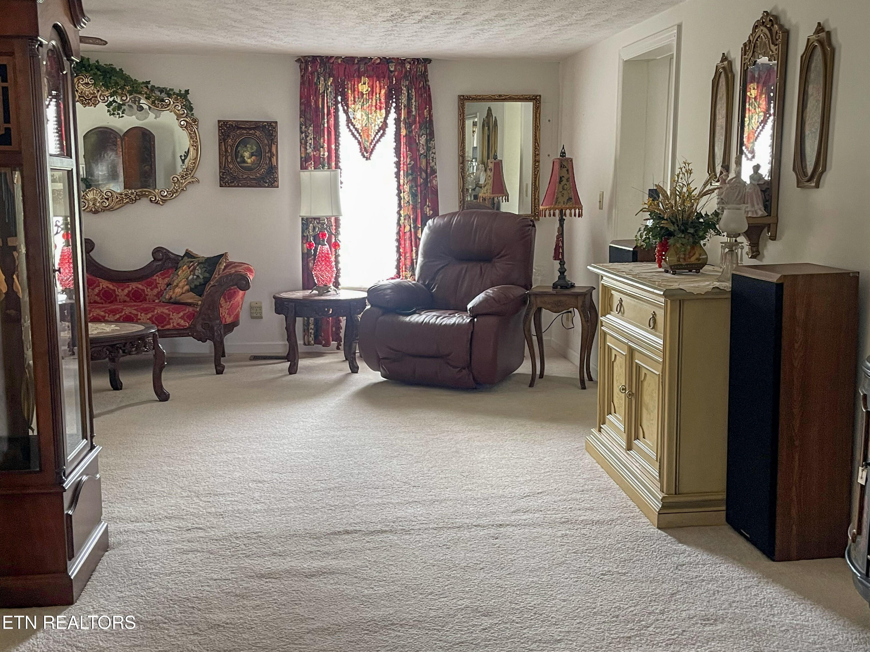 1960 Leffle Webb Road Crossville TN 38572