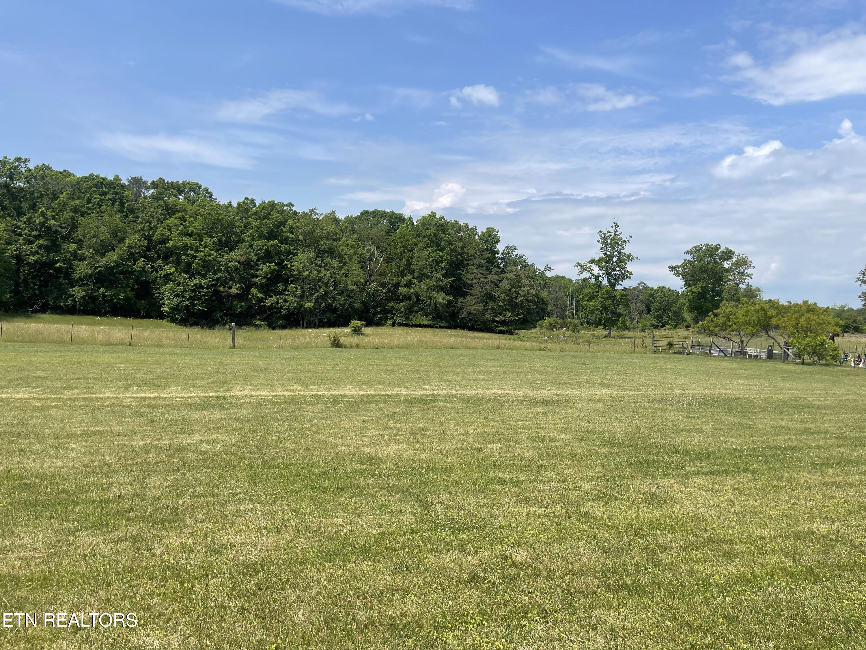 1960 Leffle Webb Road Crossville TN 38572