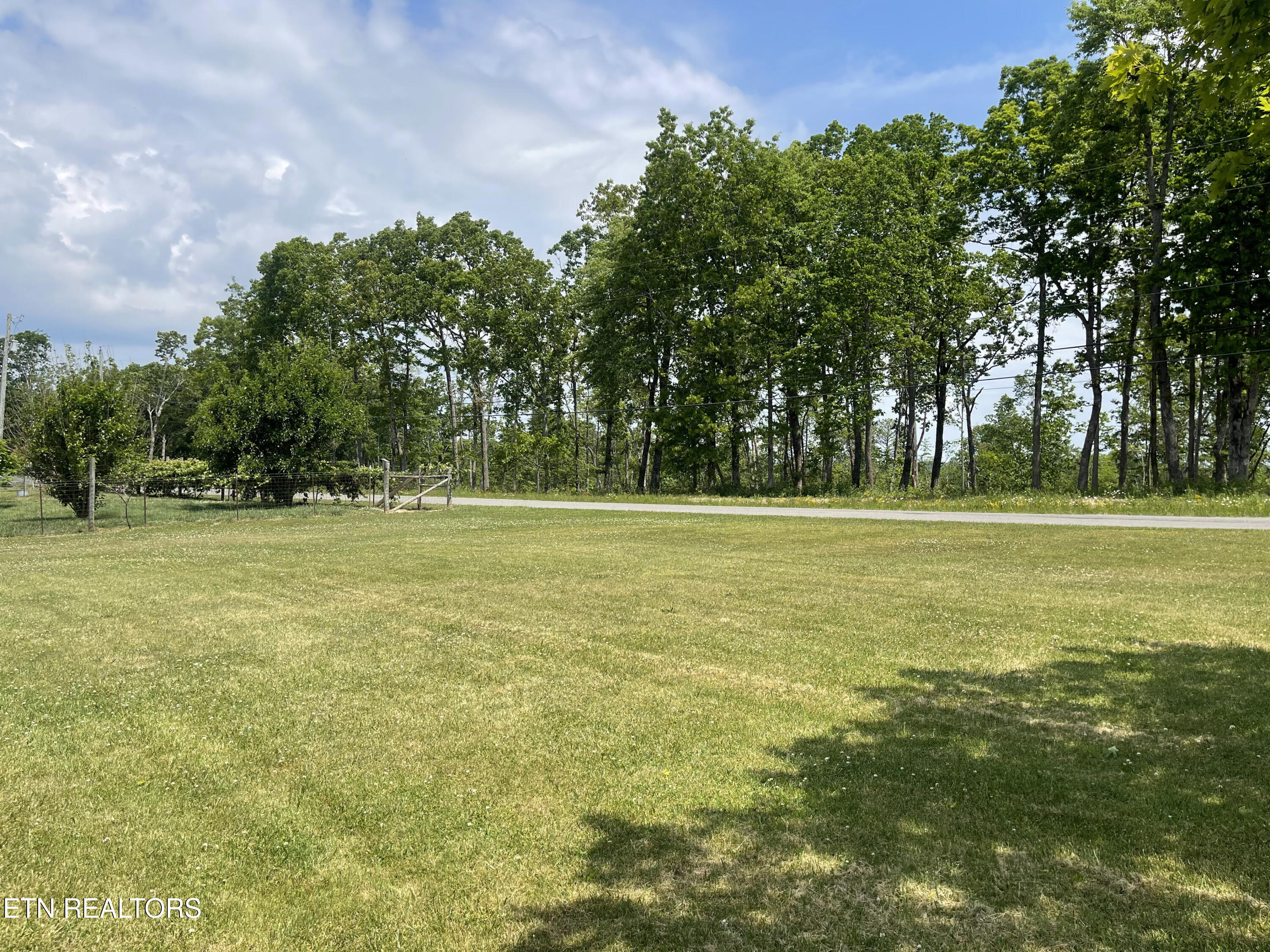 1960 Leffle Webb Road Crossville TN 38572