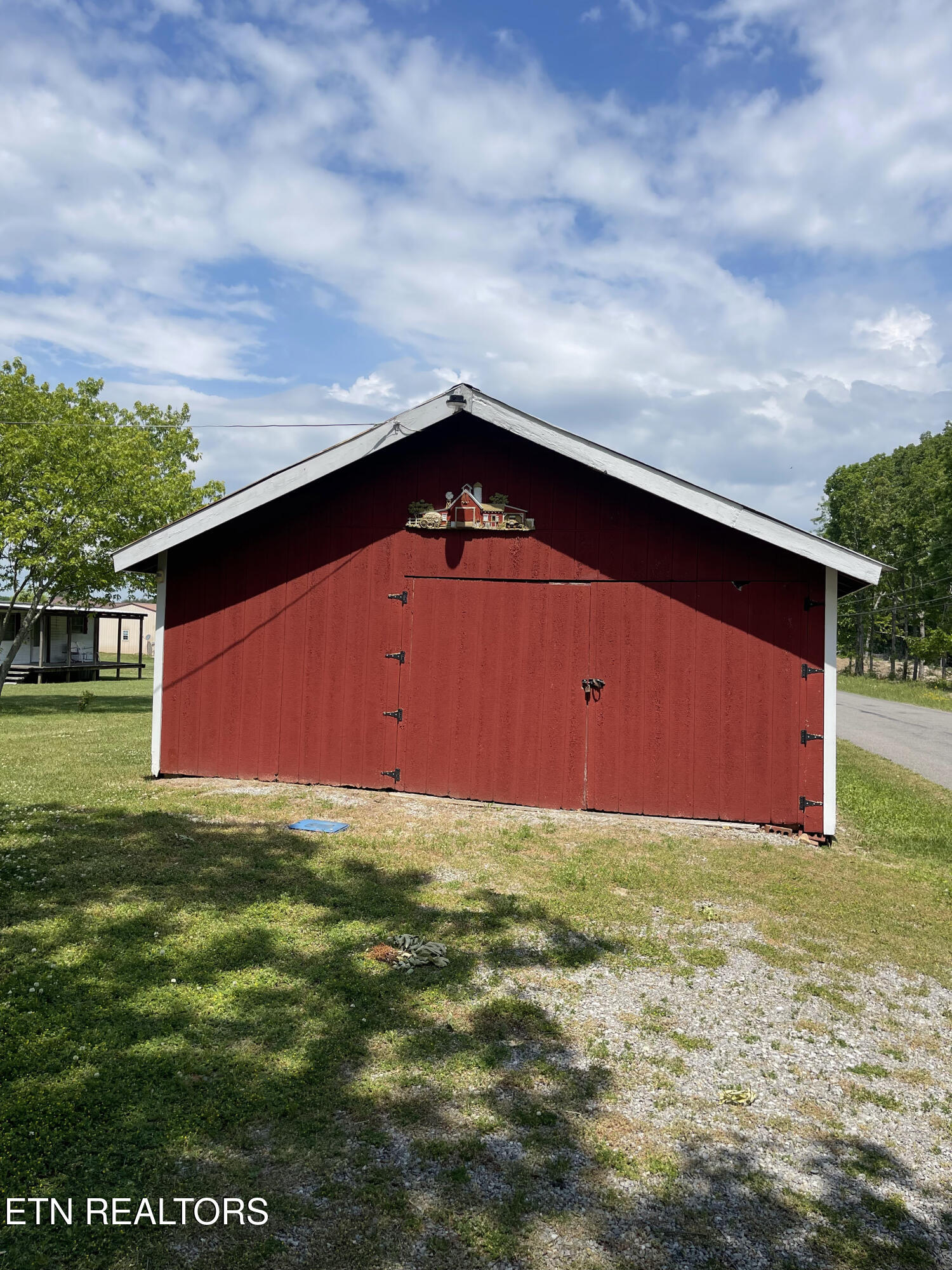 1960 Leffle Webb Road Crossville TN 38572