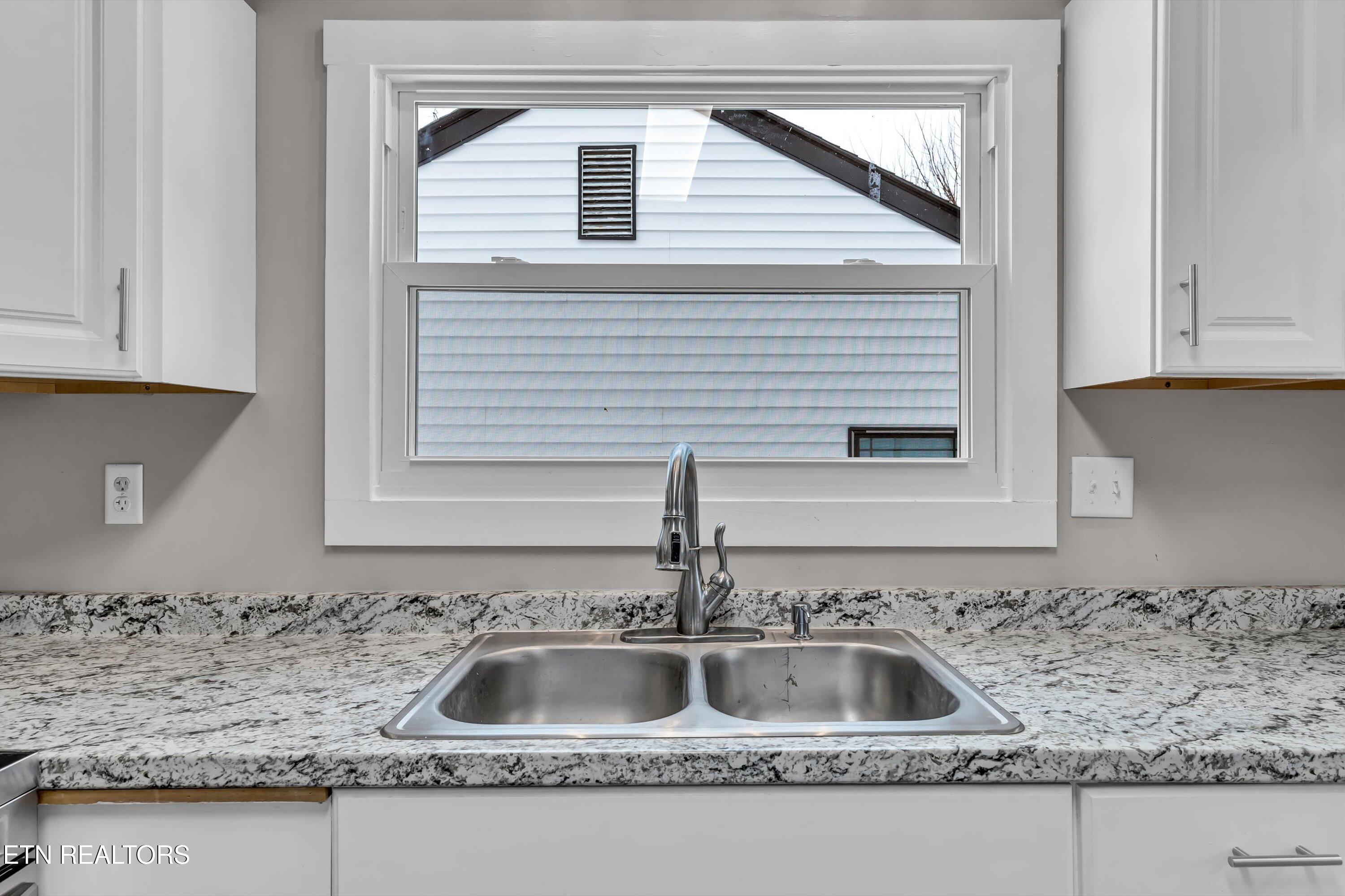 3918 Alma Avenue Knoxville TN 37914