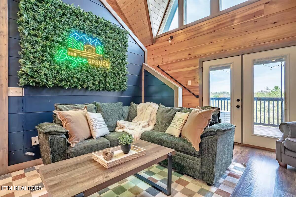 309 Paul Lafollette Way Sevierville TN 37876