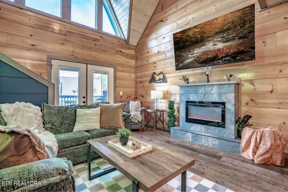 309 Paul Lafollette Way Sevierville TN 37876