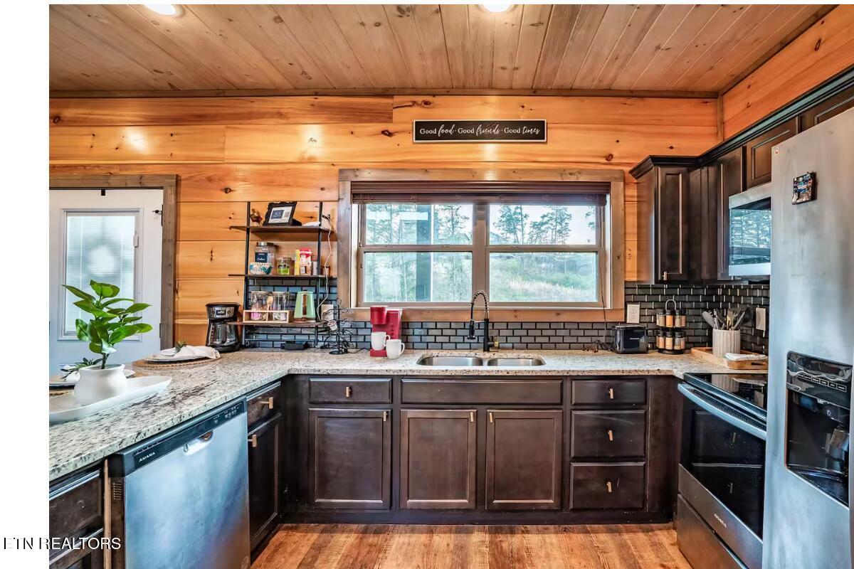 309 Paul Lafollette Way Sevierville TN 37876