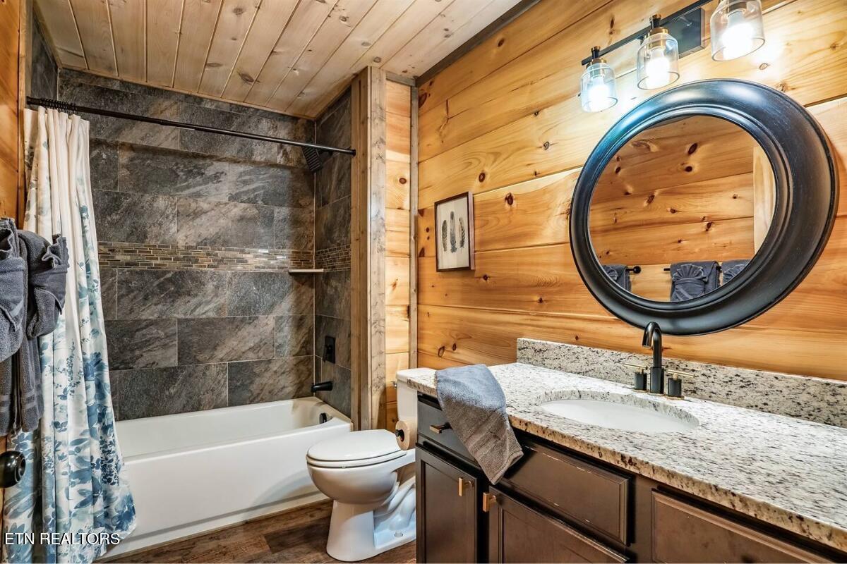 309 Paul Lafollette Way Sevierville TN 37876