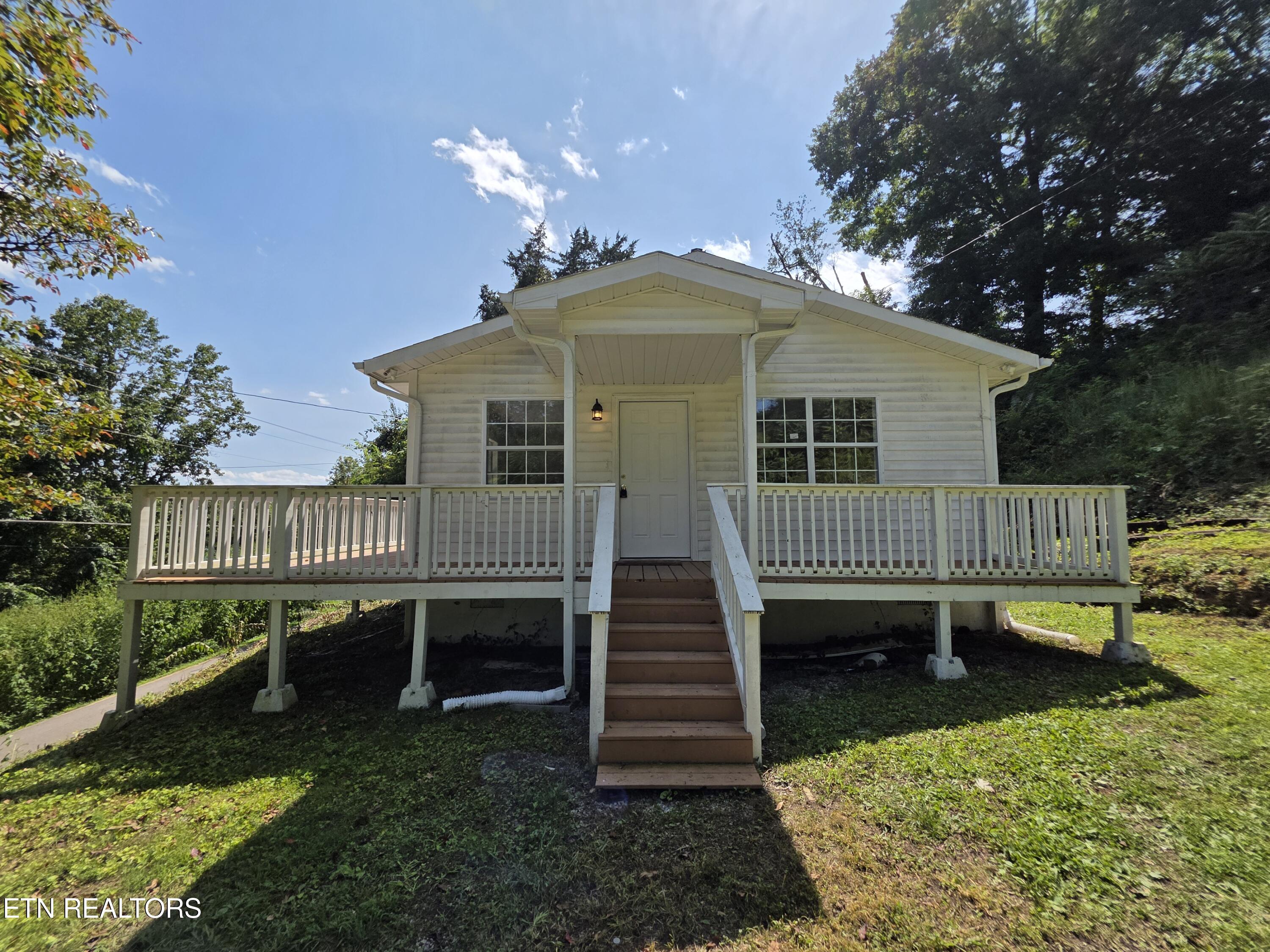 1115 Back Valley Road Lafollette TN 37766